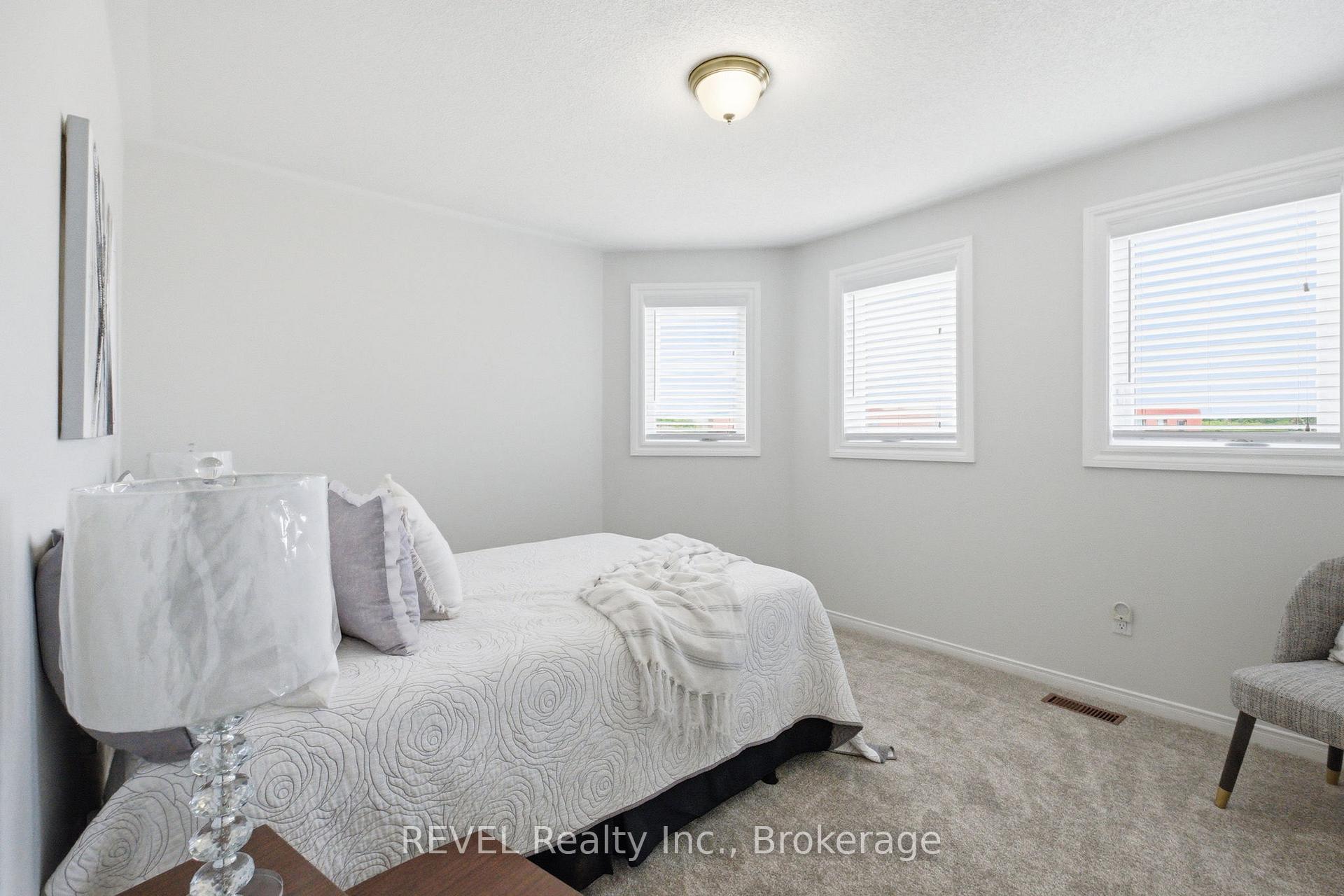 Photo 27 of 150 Fallingbrook Street, Whitby, Pringle Creek — HOMEH