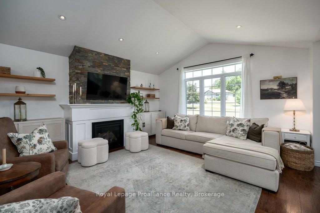 Photo 14 of 47 Windwhisper Drive, Belleville, Belleville Ward — HOMEH