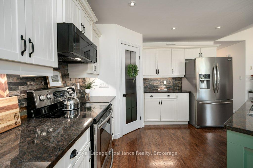 Photo 23 of 47 Windwhisper Drive, Belleville, Belleville Ward — HOMEH