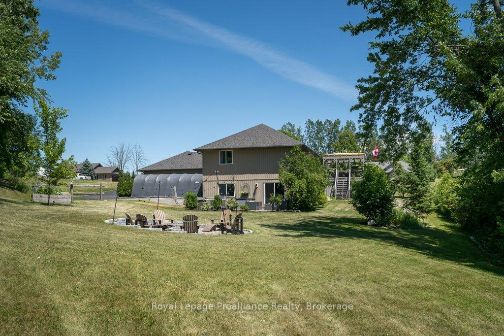 Photo 57 of 47 Windwhisper Drive, Belleville, Belleville Ward — HOMEH