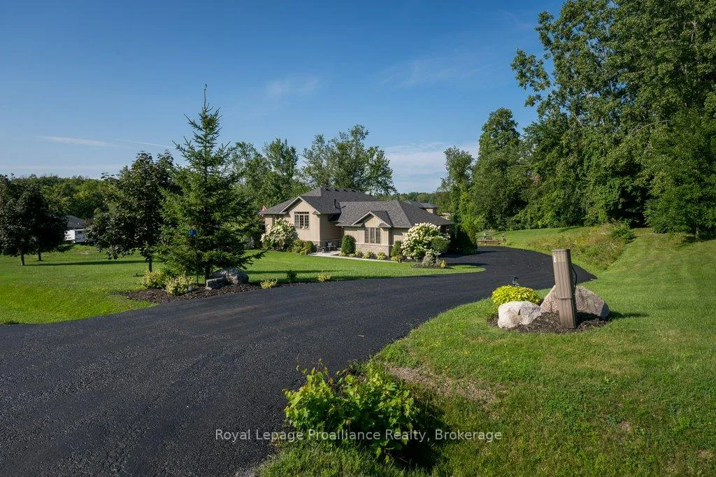 Photo 53 of 47 Windwhisper Drive, Belleville, Belleville Ward — HOMEH