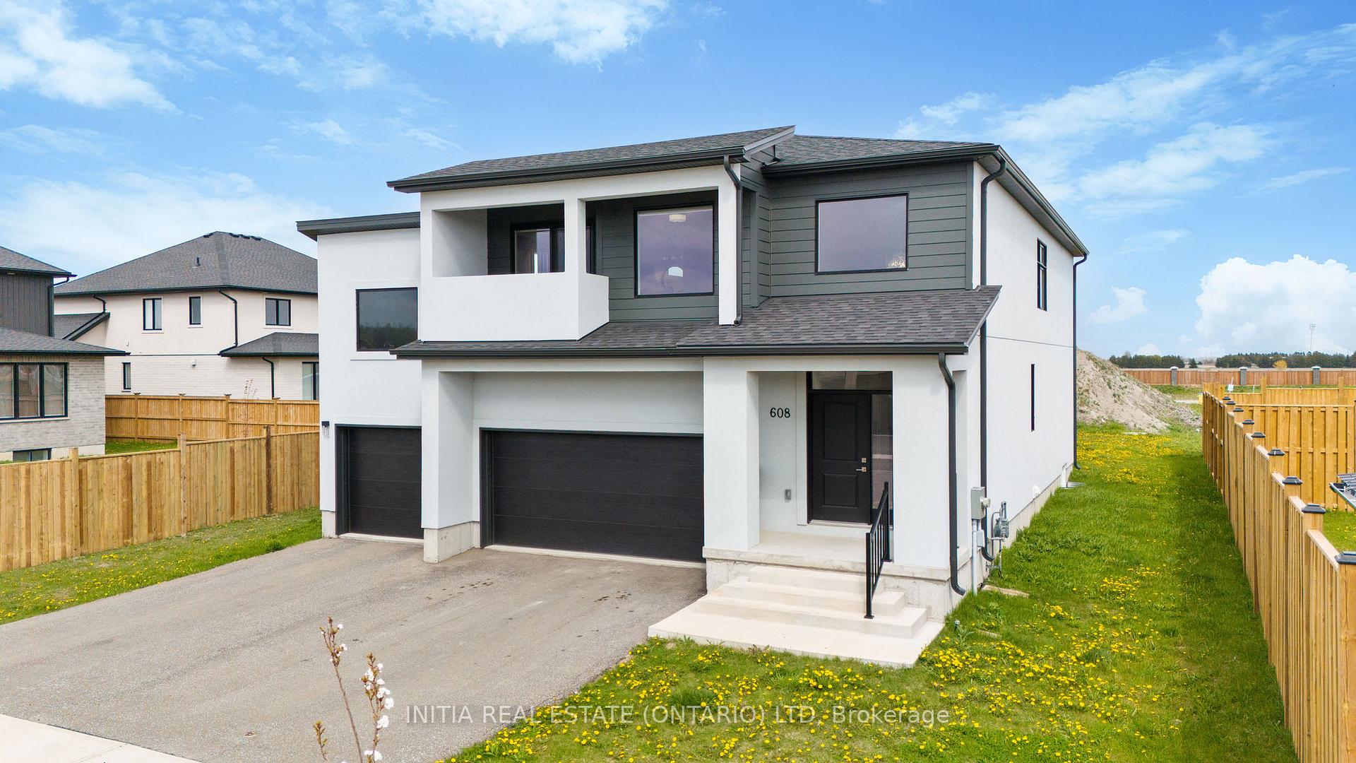 Photo 3 of 608 Sweetbay Crescent, Sarnia — HOMEH