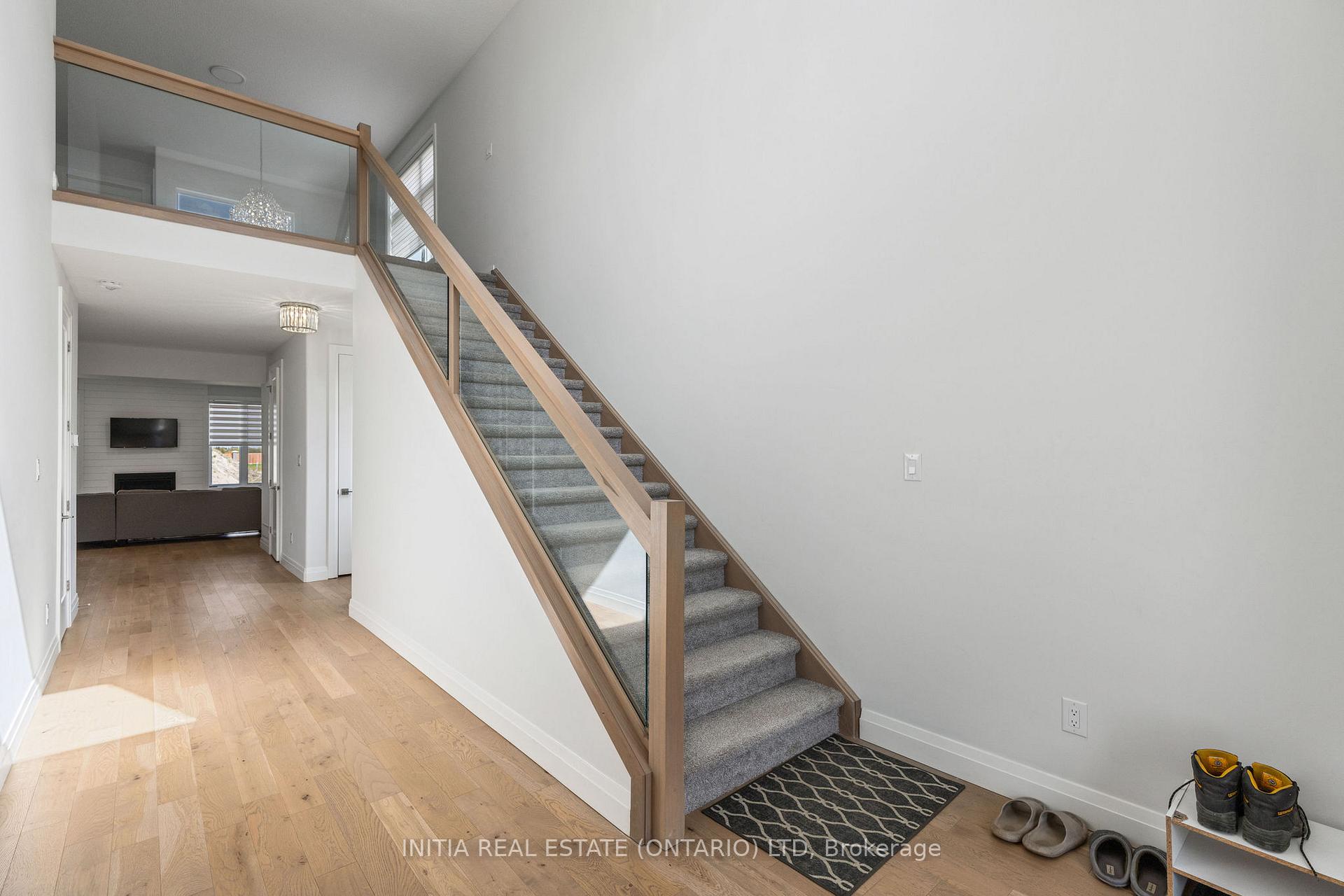 Photo 17 of 608 Sweetbay Crescent, Sarnia — HOMEH