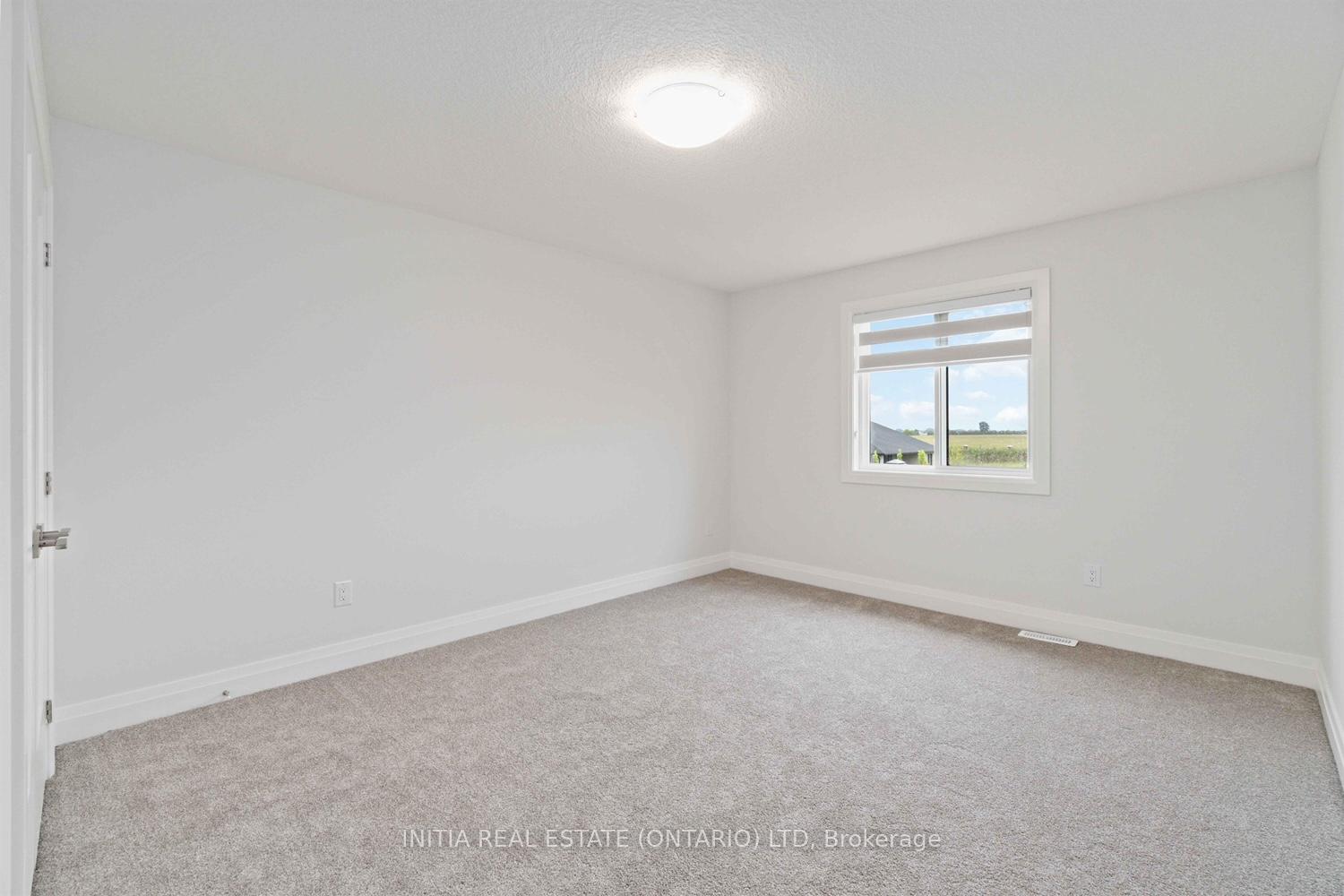 Photo 24 of 608 Sweetbay Crescent, Sarnia — HOMEH