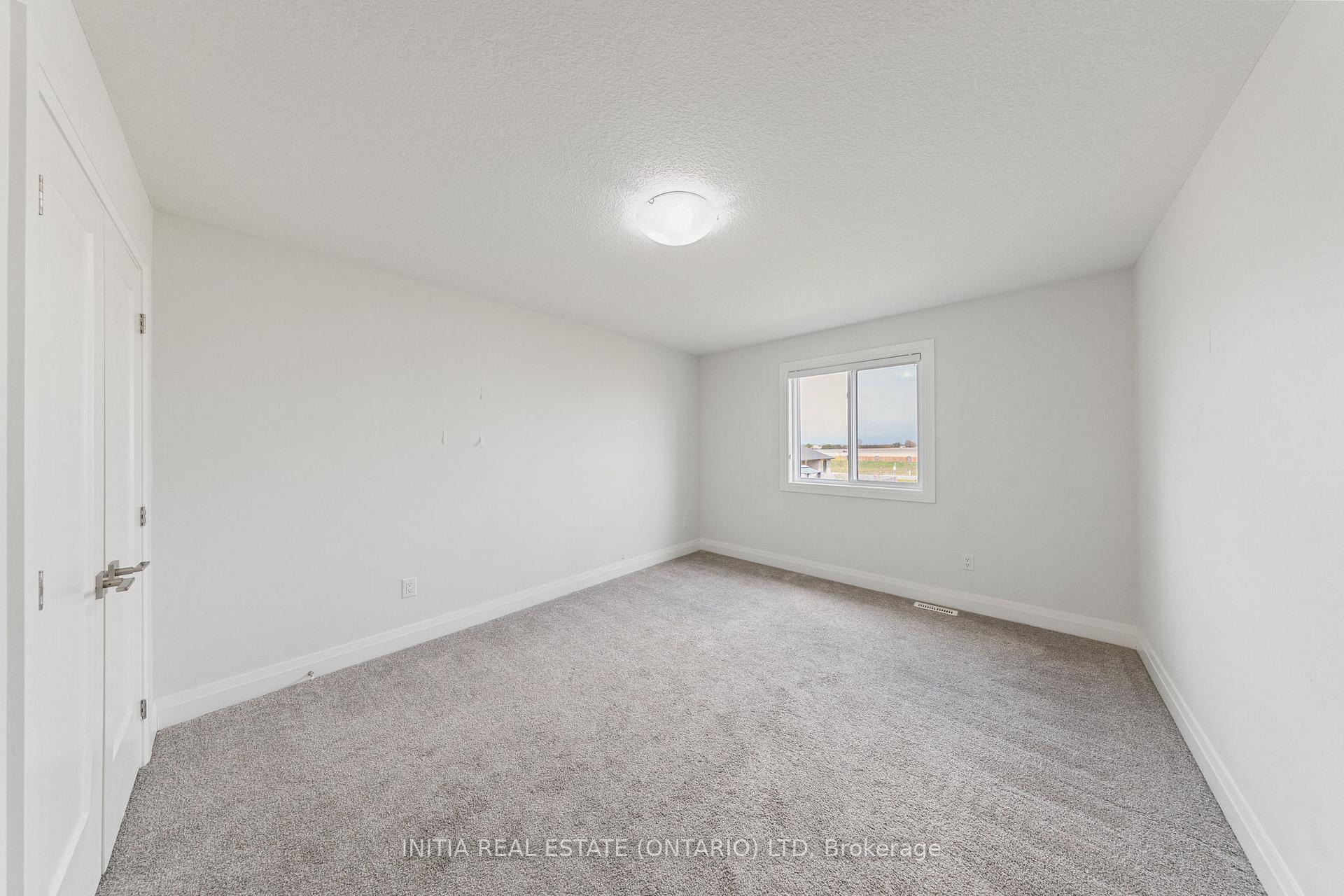 Photo 25 of 608 Sweetbay Crescent, Sarnia — HOMEH