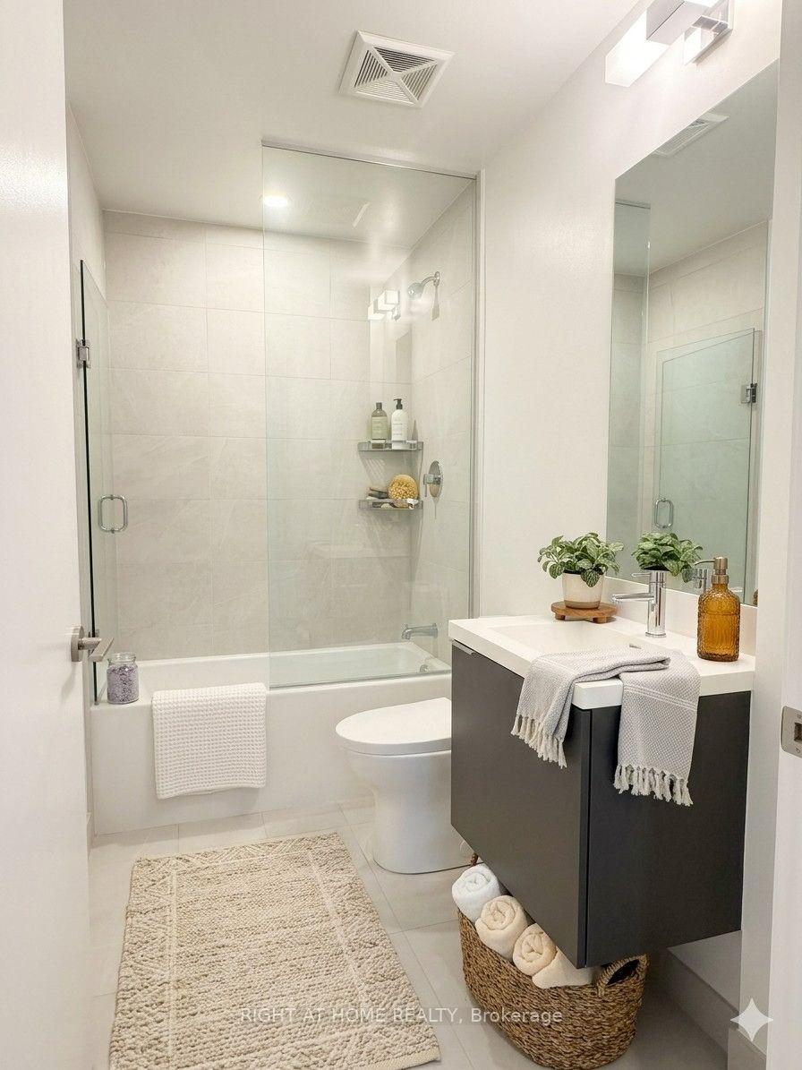 Photo 5 of Unit 611, 400 King Street, Toronto, Waterfront Communities — HOMEH