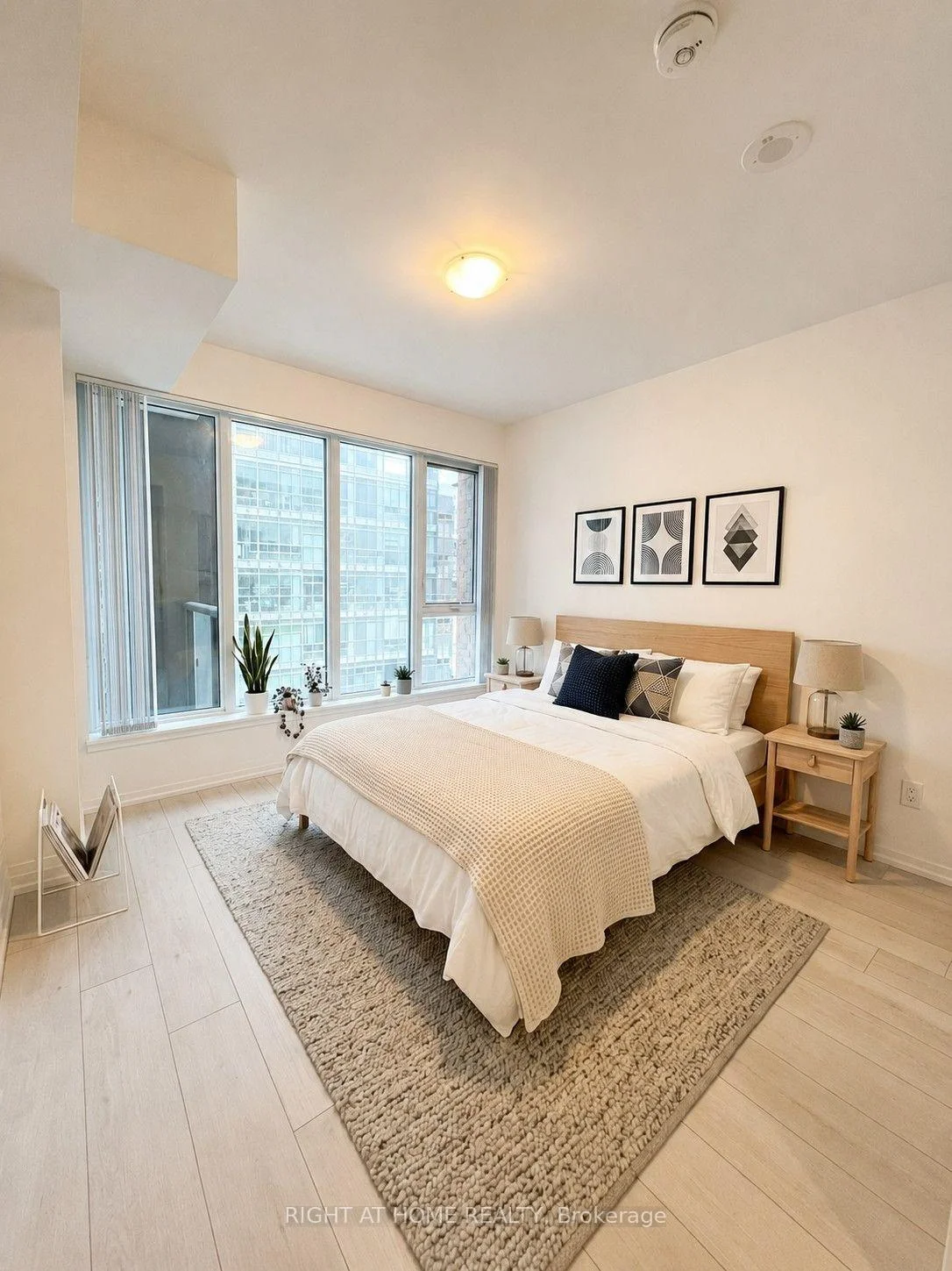 Photo 2 of Unit 611, 400 King Street, Toronto, Waterfront Communities — HOMEH