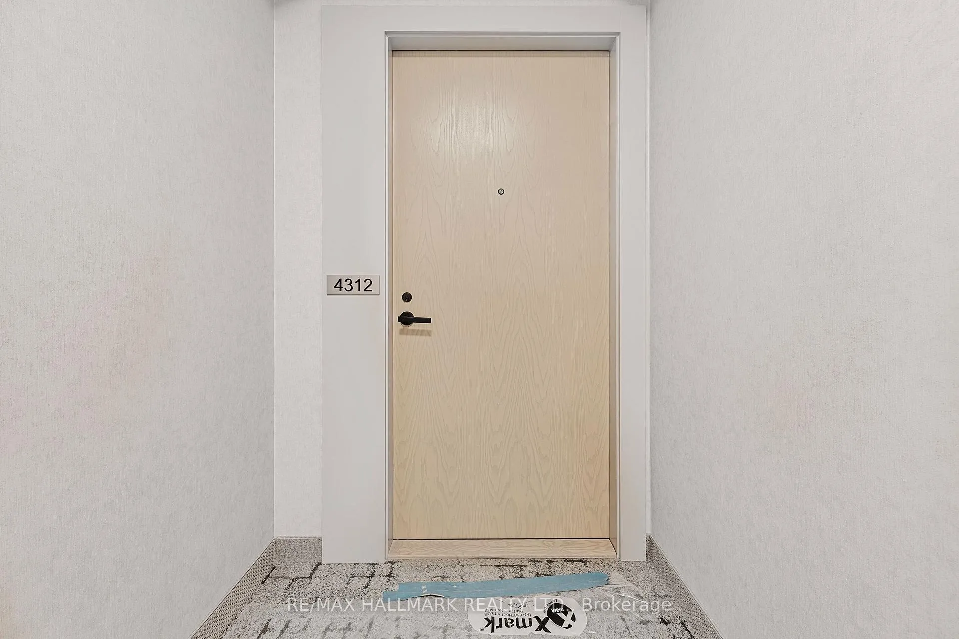 Photo 4 of Unit 4312, 225 Commerce Street, Vaughan, Vaughan Corporate Centre — HOMEH