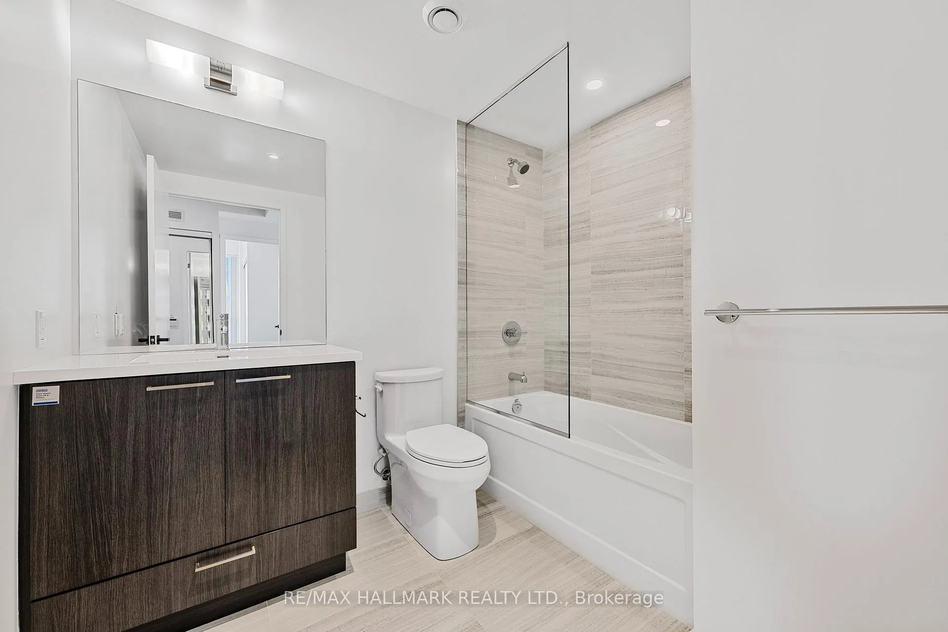 Photo 6 of Unit 4312, 225 Commerce Street, Vaughan, Vaughan Corporate Centre — HOMEH