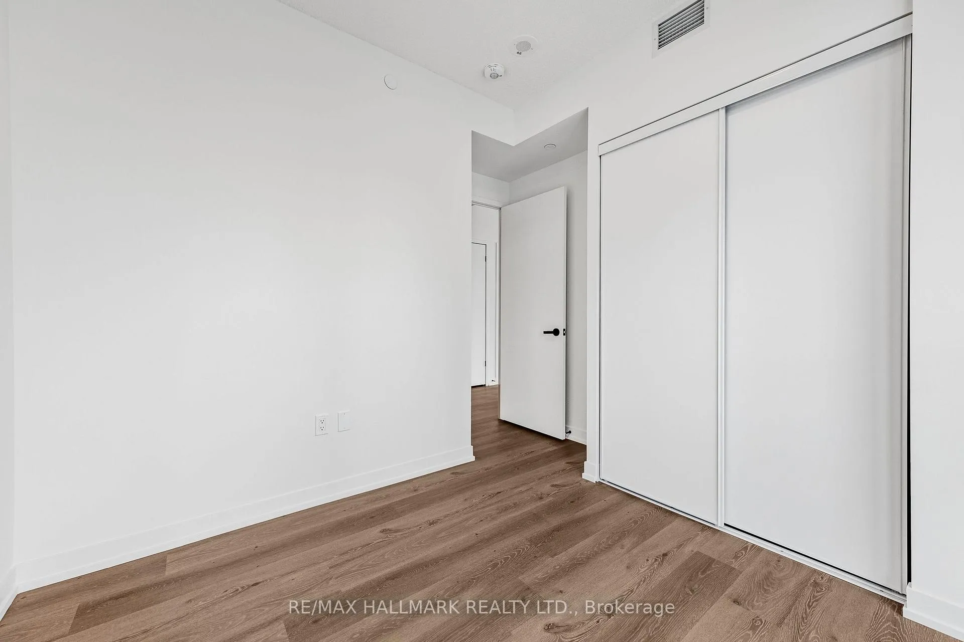 Photo 9 of Unit 4312, 225 Commerce Street, Vaughan, Vaughan Corporate Centre — HOMEH