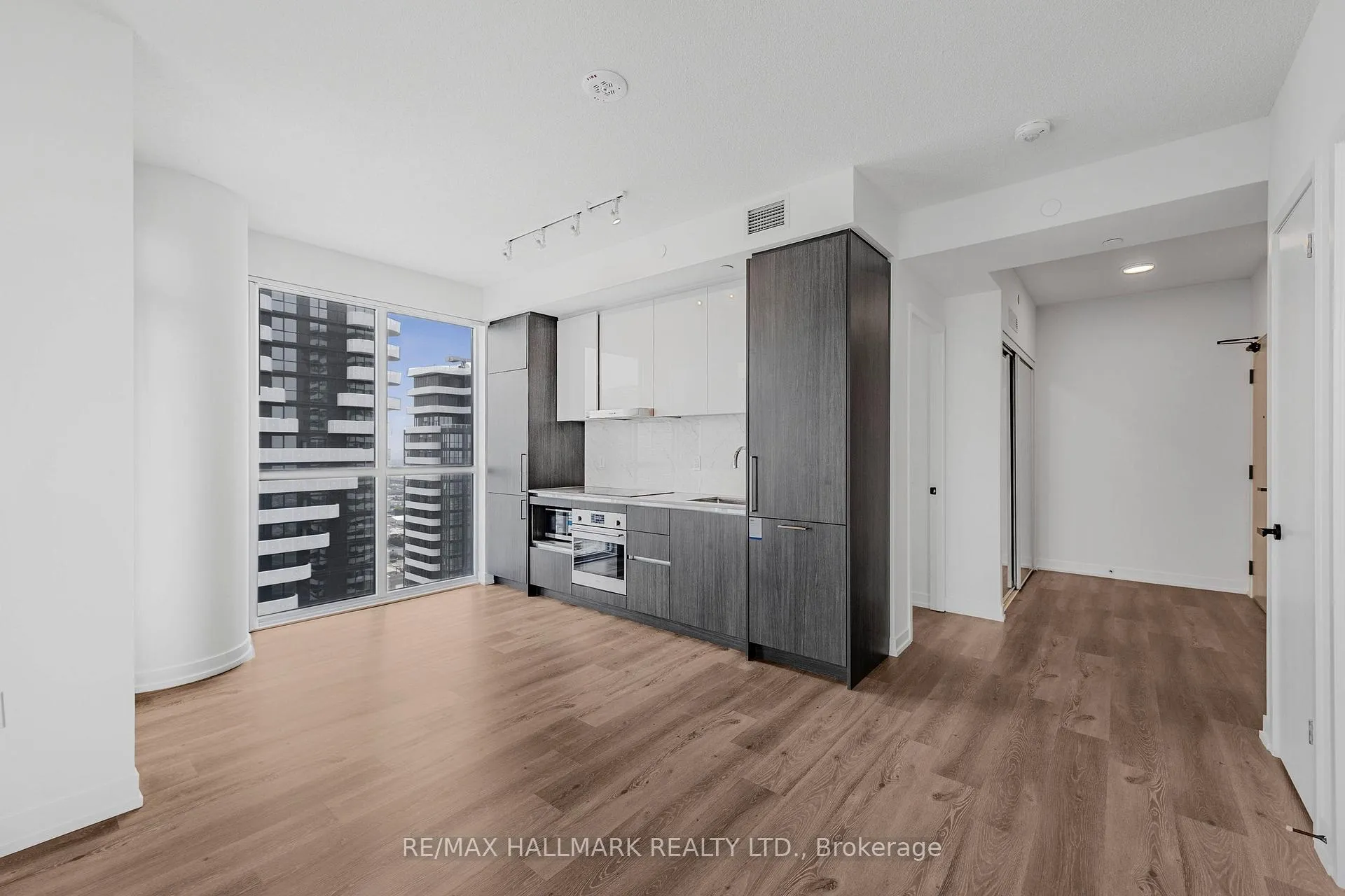 Photo 11 of Unit 4312, 225 Commerce Street, Vaughan, Vaughan Corporate Centre — HOMEH