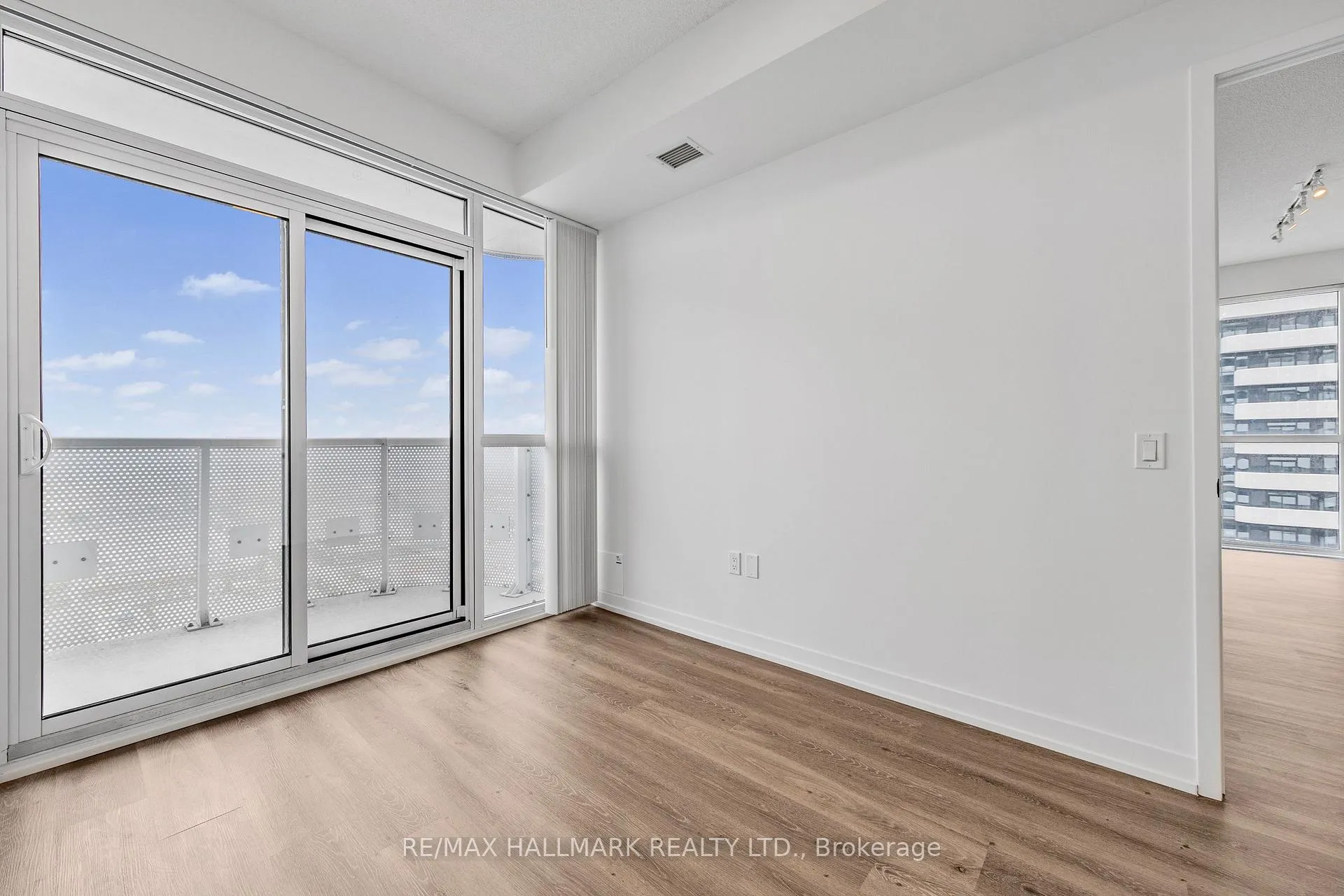 Photo 17 of Unit 4312, 225 Commerce Street, Vaughan, Vaughan Corporate Centre — HOMEH