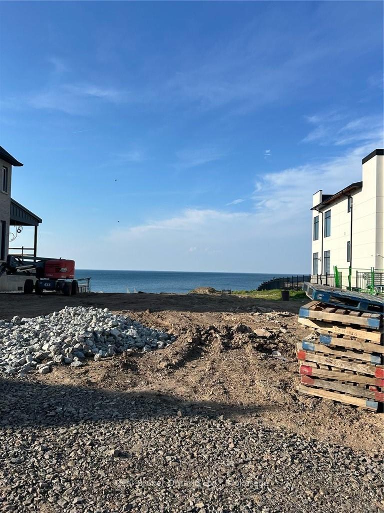 Photo 4 of 136A Olive Street, Grimsby, Grimsby Beach — HOMEH