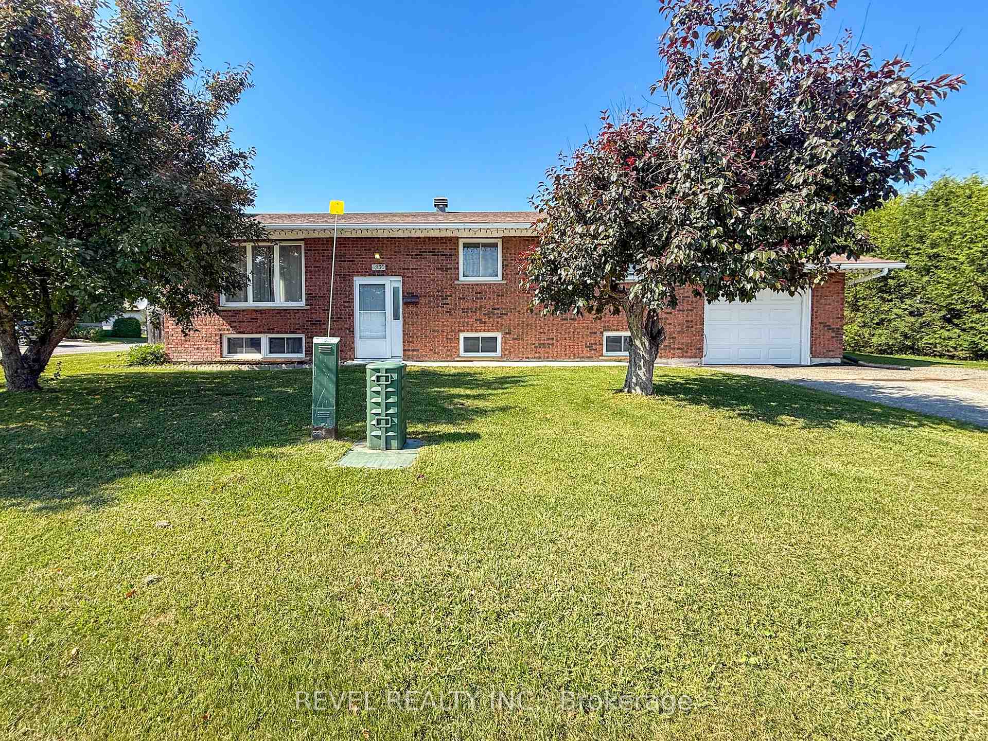Photo 1 of 1330 Chenier Avenue, Timmins, MTJ - Main Area — HOMEH