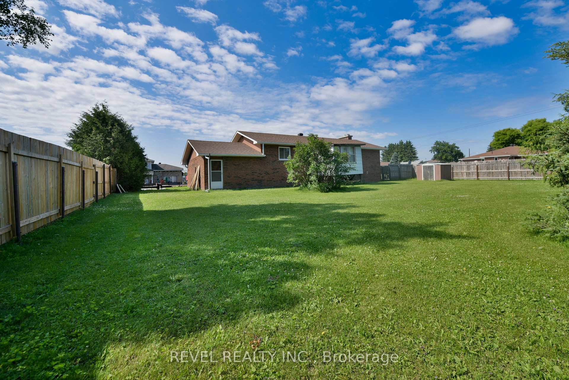 Photo 6 of 1330 Chenier Avenue, Timmins, MTJ - Main Area — HOMEH