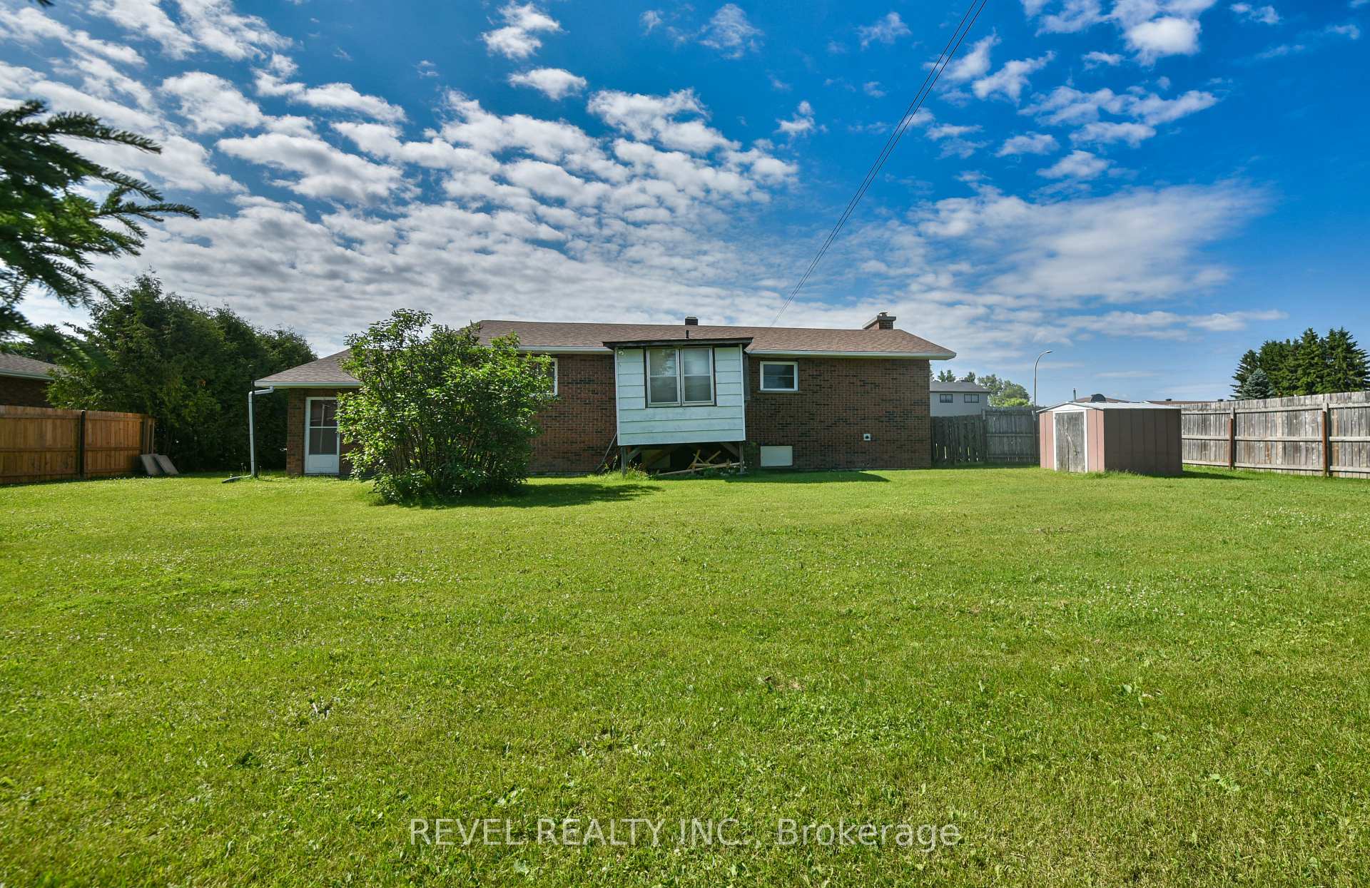 Photo 8 of 1330 Chenier Avenue, Timmins, MTJ - Main Area — HOMEH