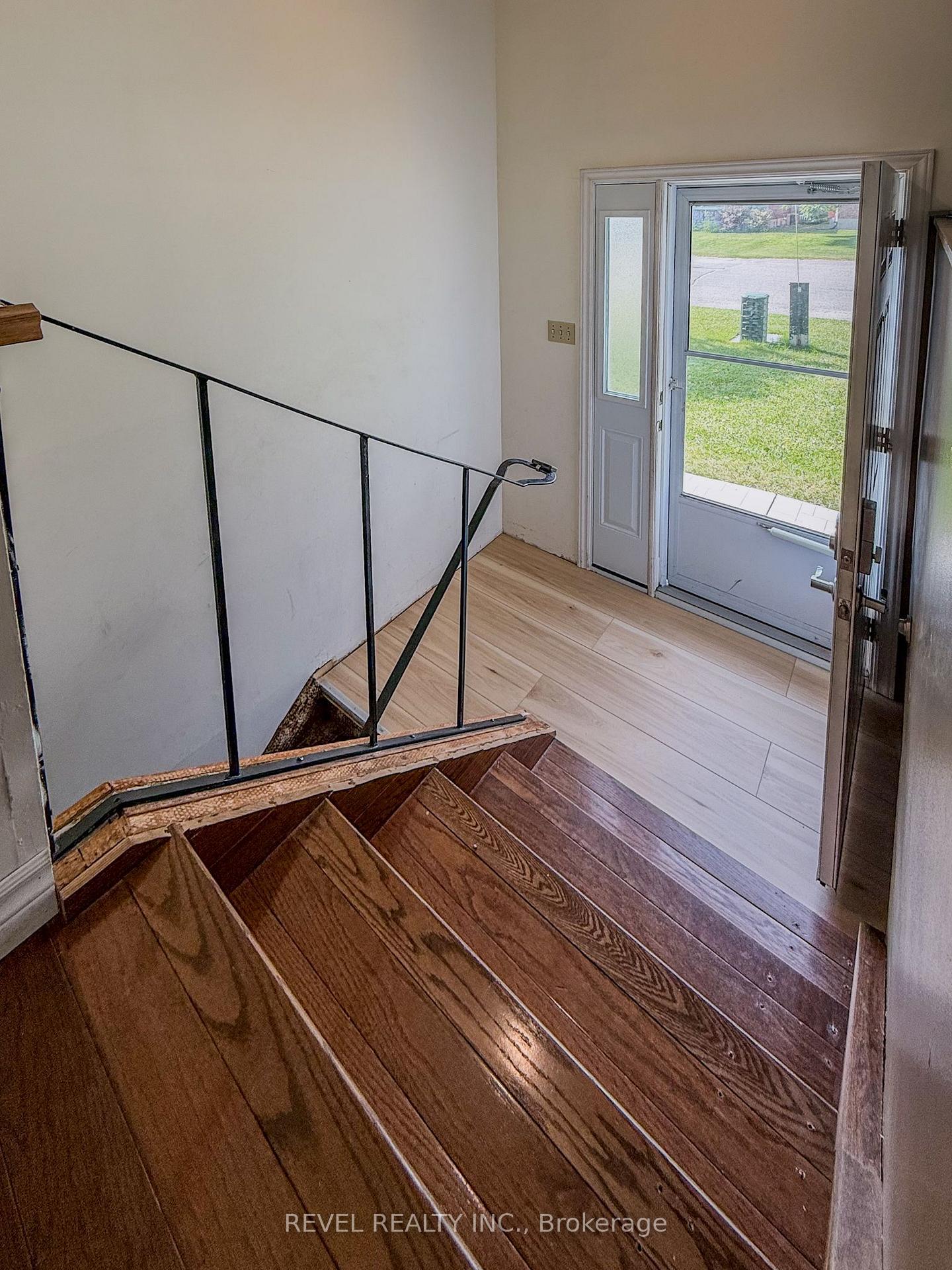 Photo 9 of 1330 Chenier Avenue, Timmins, MTJ - Main Area — HOMEH