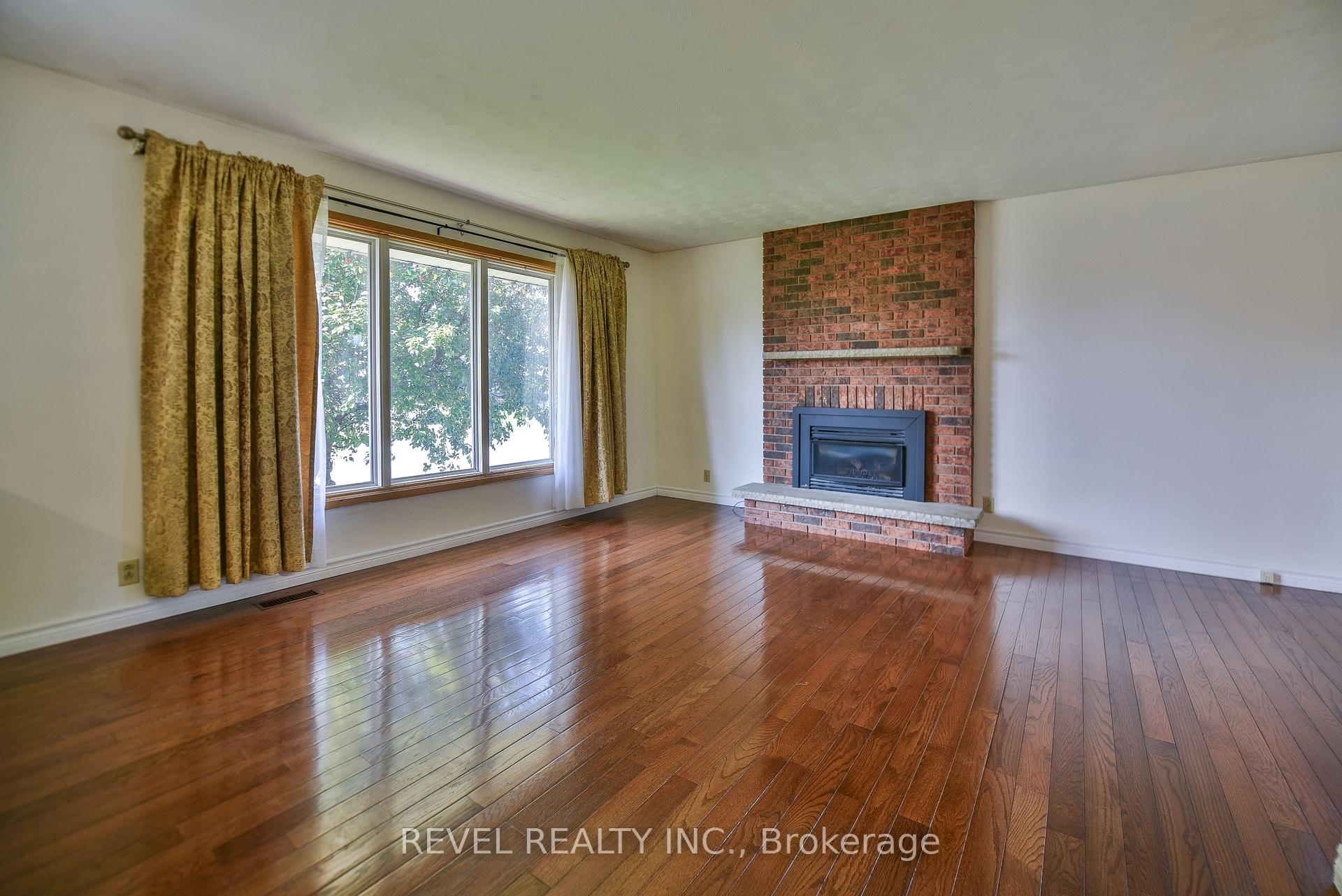 Photo 10 of 1330 Chenier Avenue, Timmins, MTJ - Main Area — HOMEH