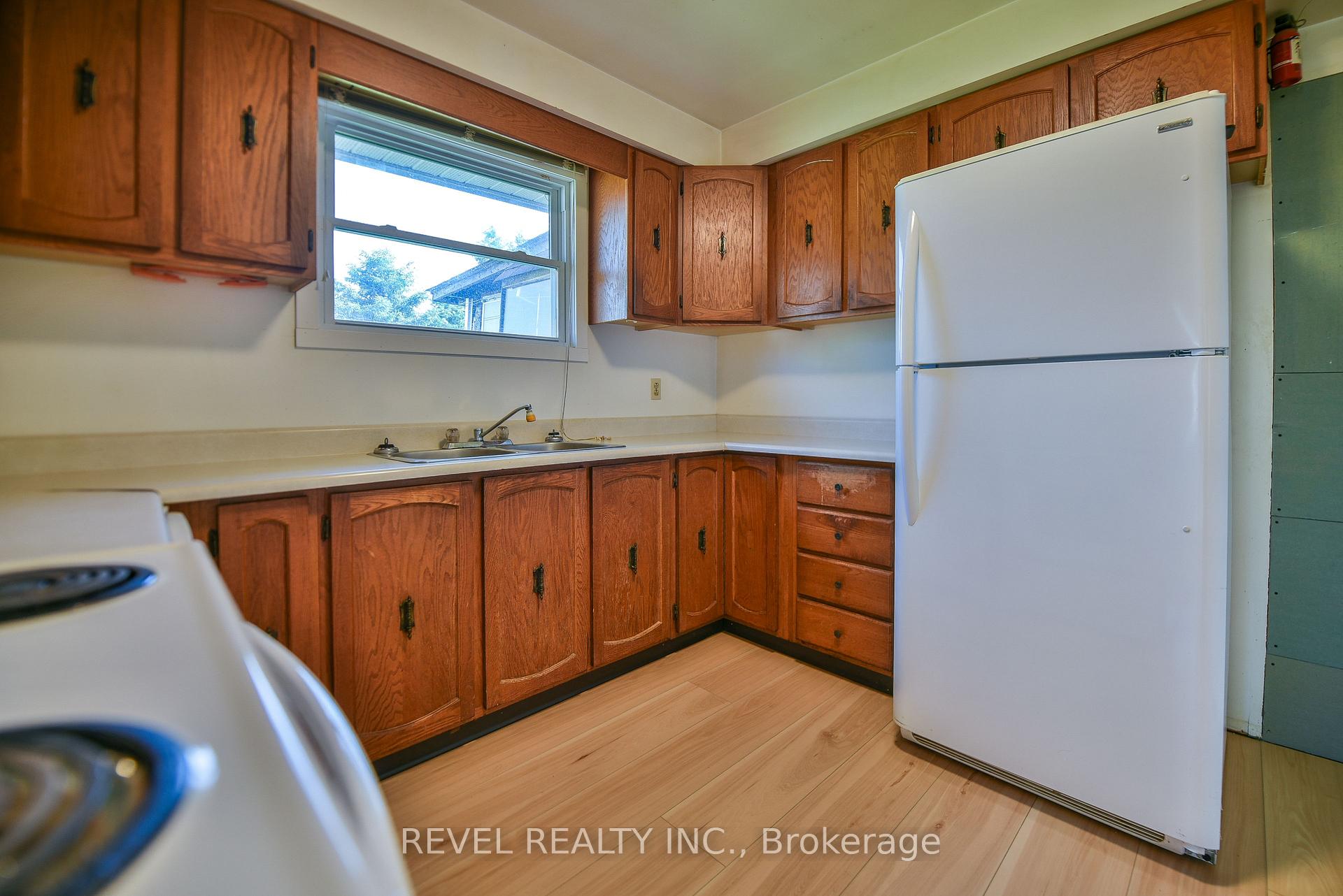 Photo 13 of 1330 Chenier Avenue, Timmins, MTJ - Main Area — HOMEH