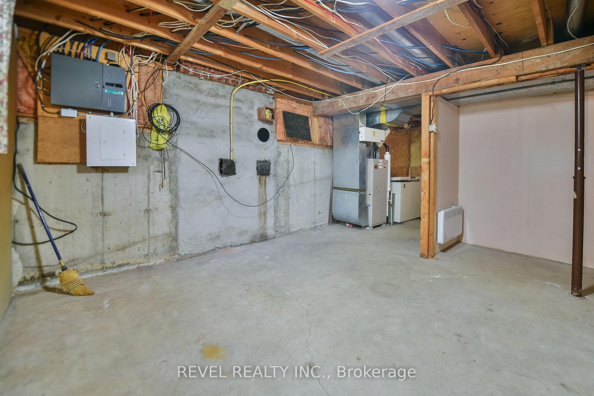 Photo 28 of 1330 Chenier Avenue, Timmins, MTJ - Main Area — HOMEH