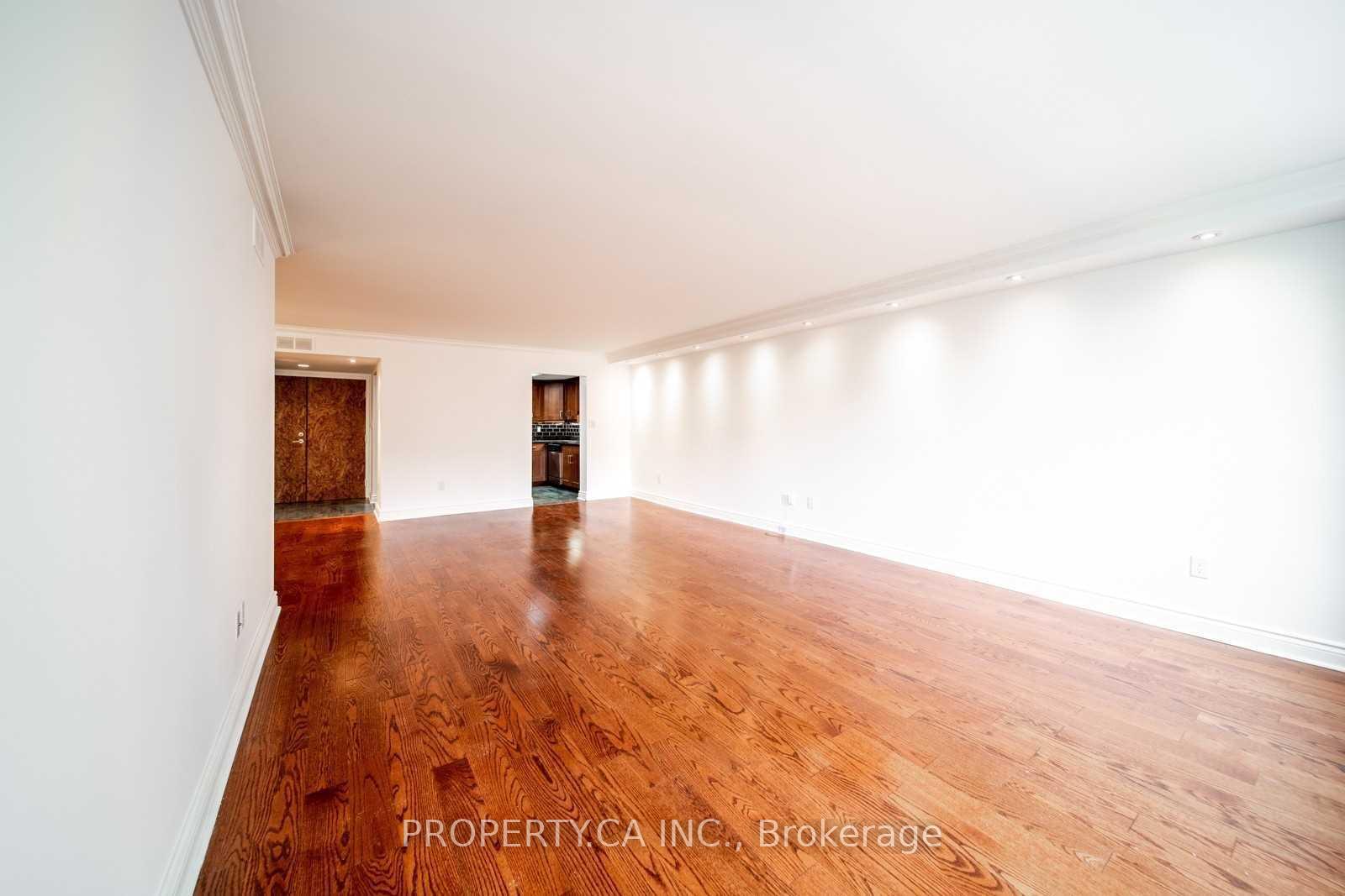 Photo 4 of Unit 402, 71 Charles Street E, Toronto, Church-Yonge Corridor — HOMEH
