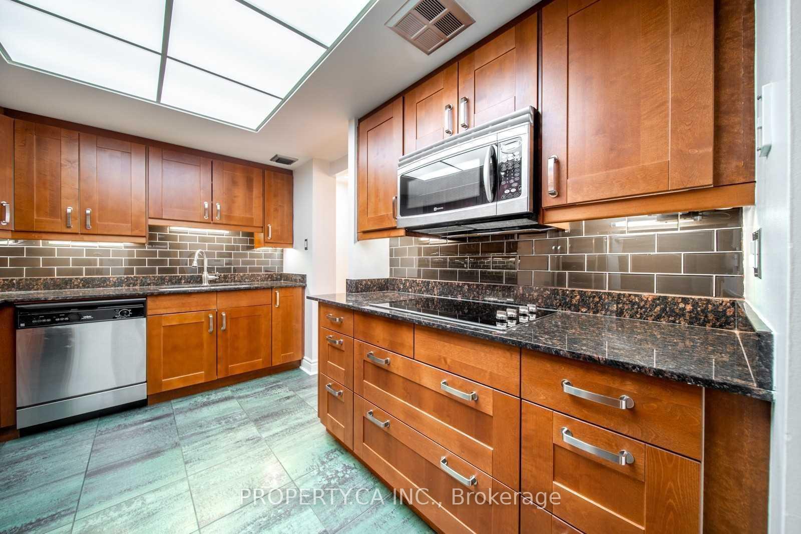 Photo 8 of Unit 402, 71 Charles Street E, Toronto, Church-Yonge Corridor — HOMEH