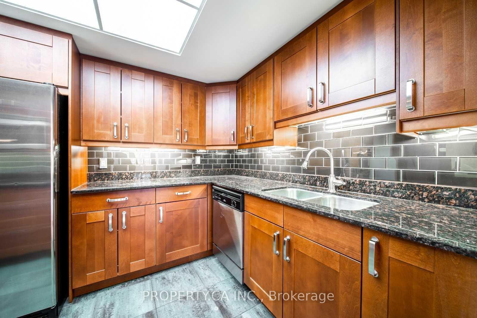 Photo 11 of Unit 402, 71 Charles Street E, Toronto, Church-Yonge Corridor — HOMEH