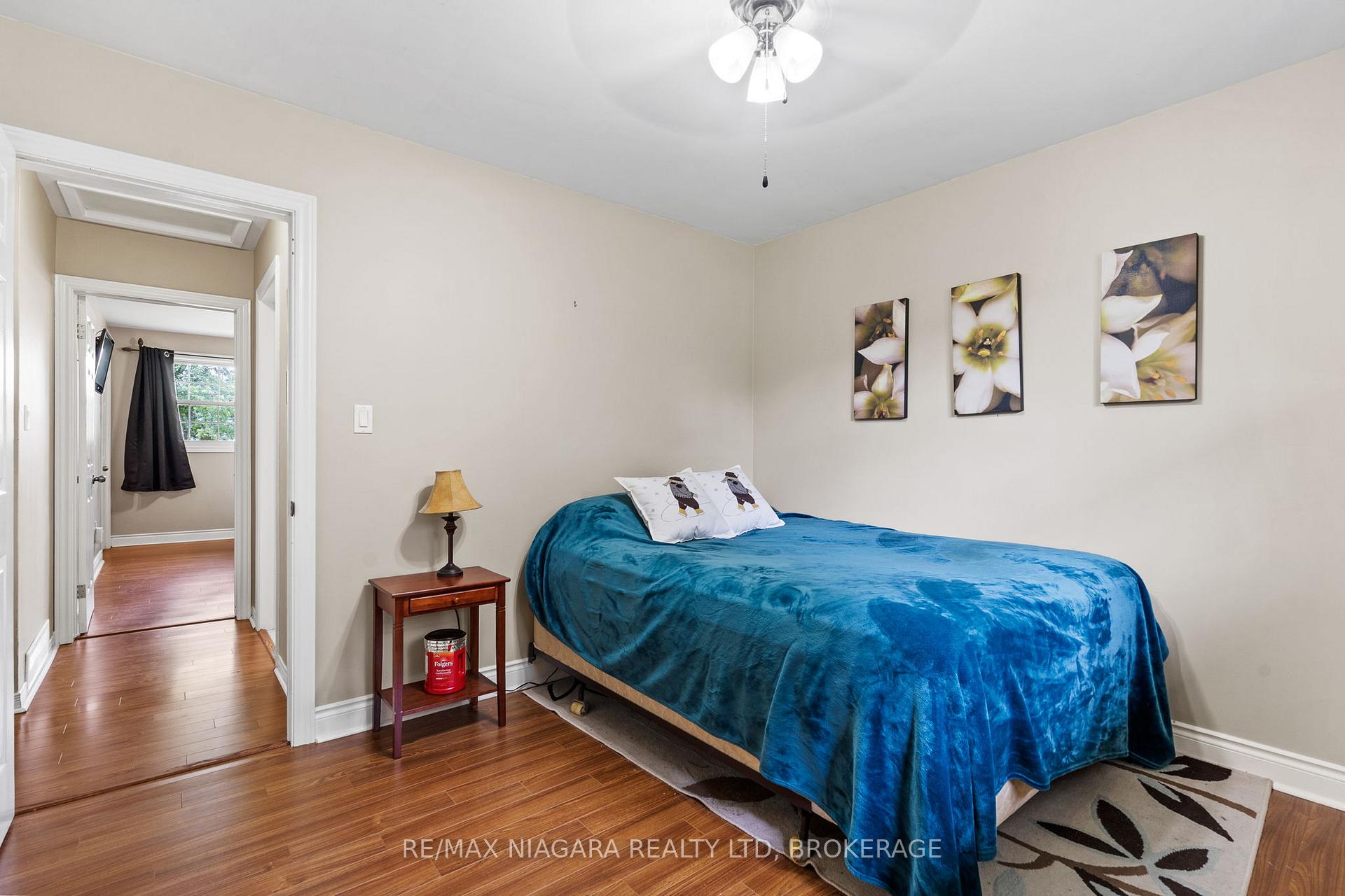 Photo 11 of 696 Clare Avenue, Welland, N. Welland — HOMEH