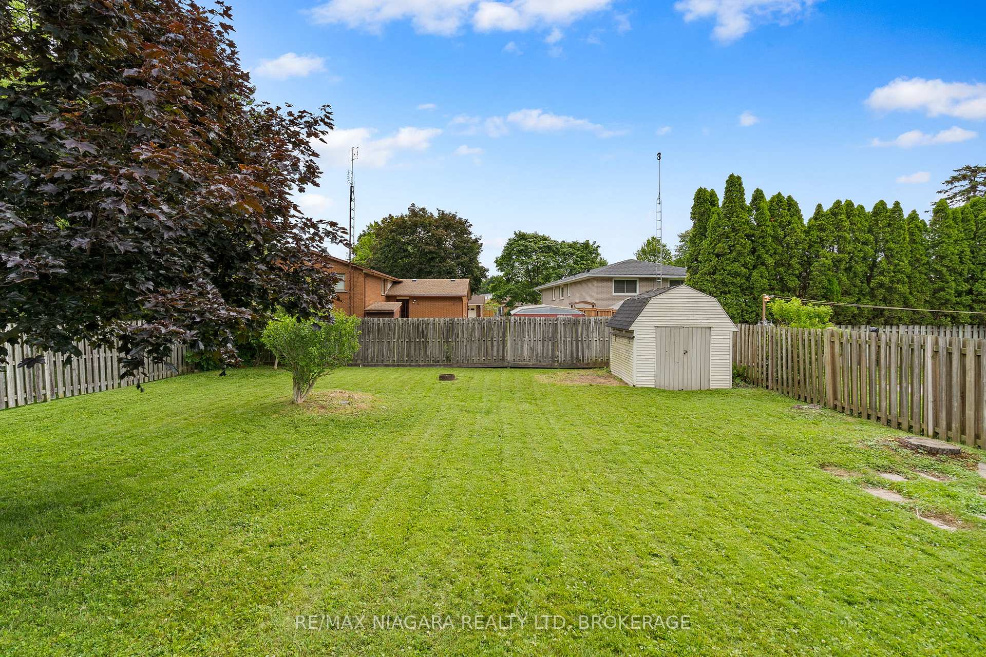 Photo 21 of 696 Clare Avenue, Welland, N. Welland — HOMEH