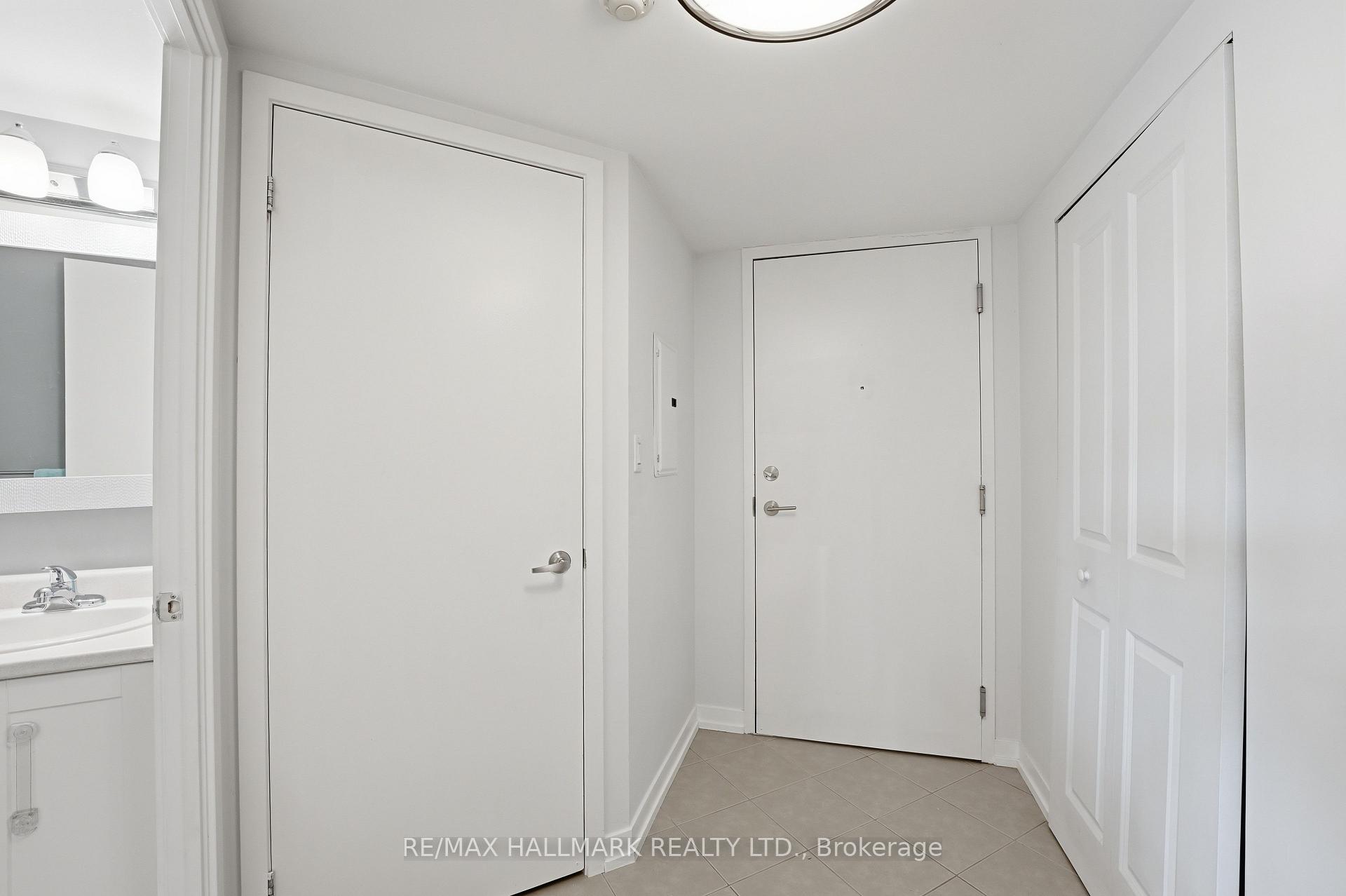 Photo 2 of Unit 118, 816 Lansdowne Avenue, Toronto, Dovercourt-Wallace Emerson-Junction — HOMEH