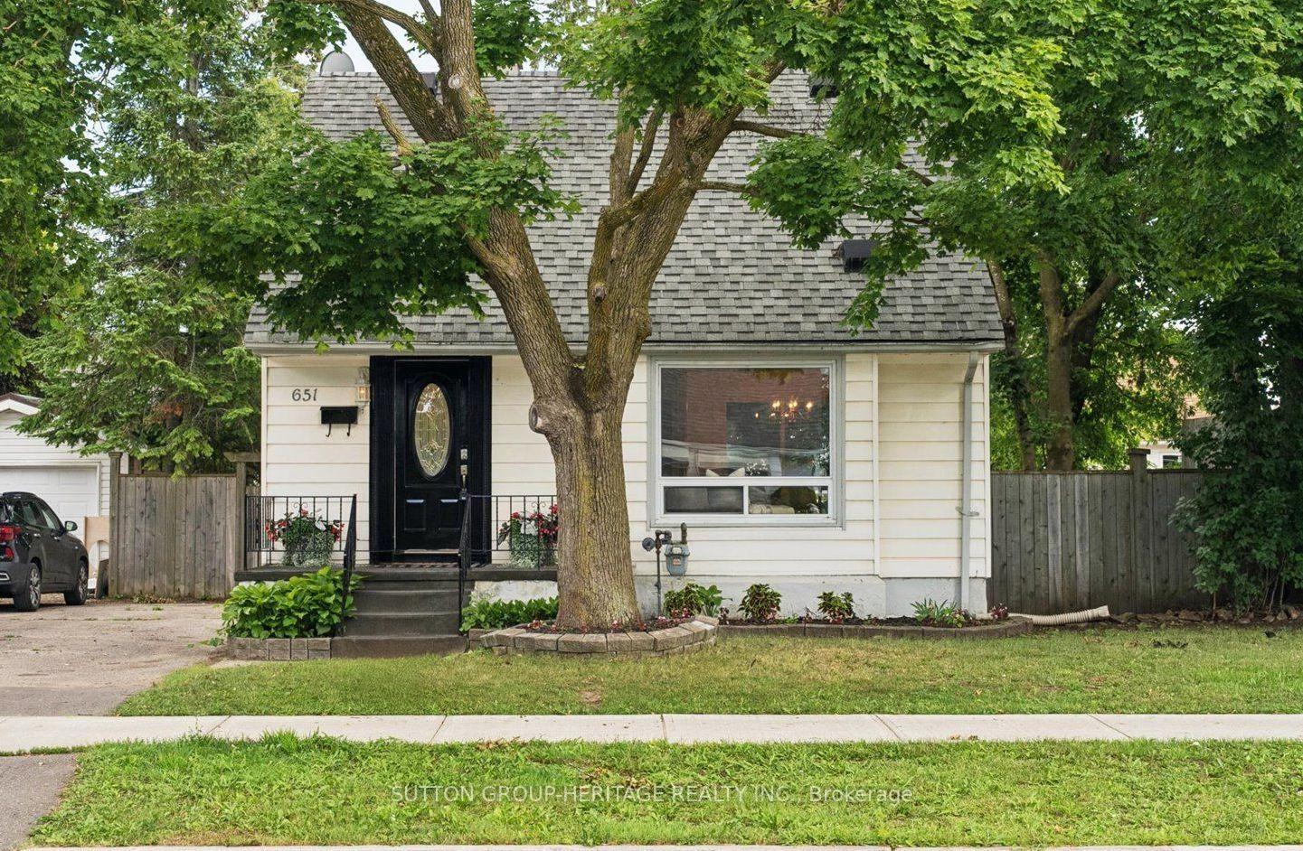 Photo 2 of 651 Mckellar Street, Peterborough, Otonabee Ward 1 — HOMEH