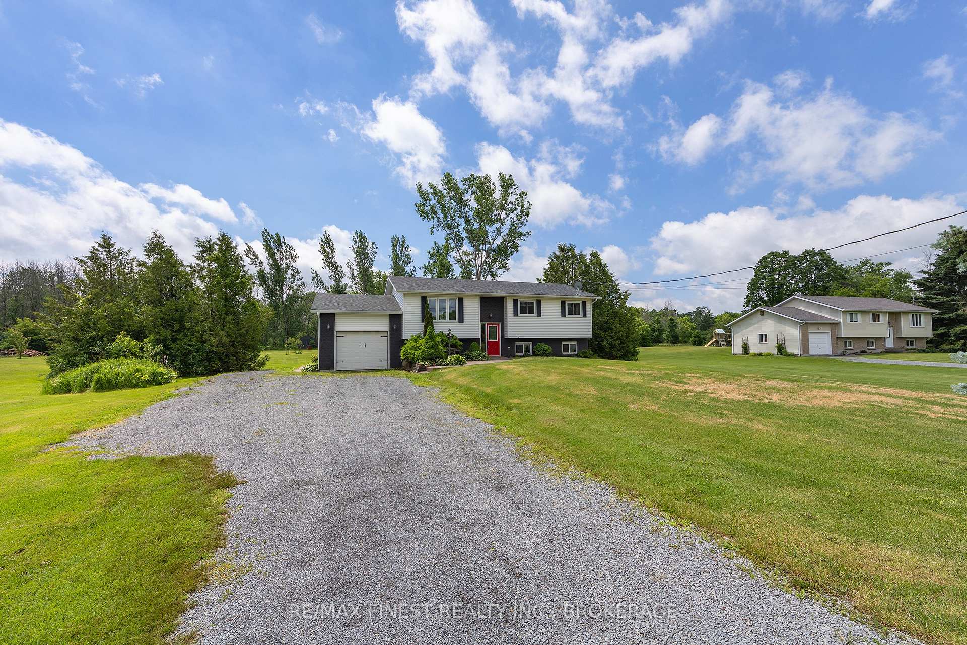Photo 2 of 3305 Amey Road, Frontenac, Frontenac South — HOMEH