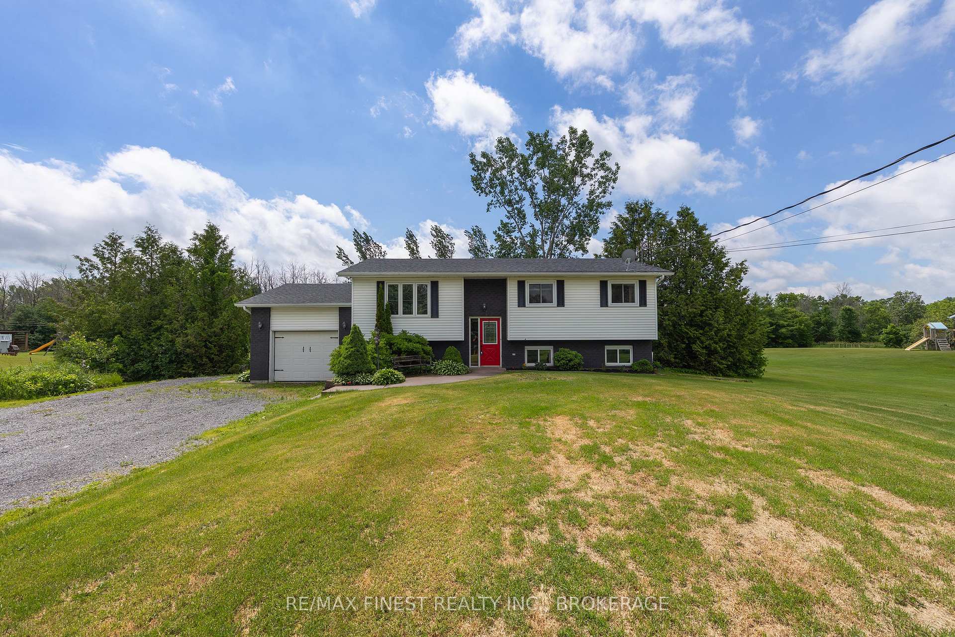 Photo 3 of 3305 Amey Road, Frontenac, Frontenac South — HOMEH