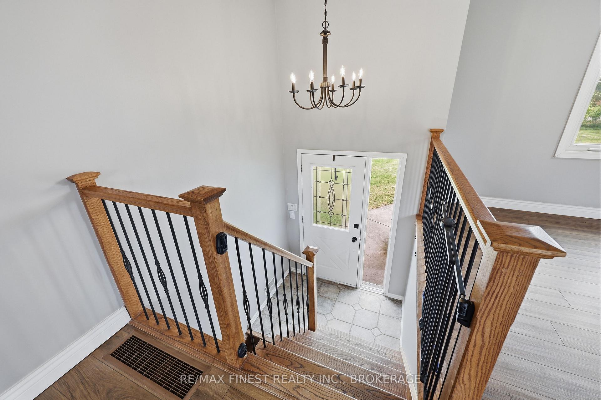 Photo 8 of 3305 Amey Road, Frontenac, Frontenac South — HOMEH
