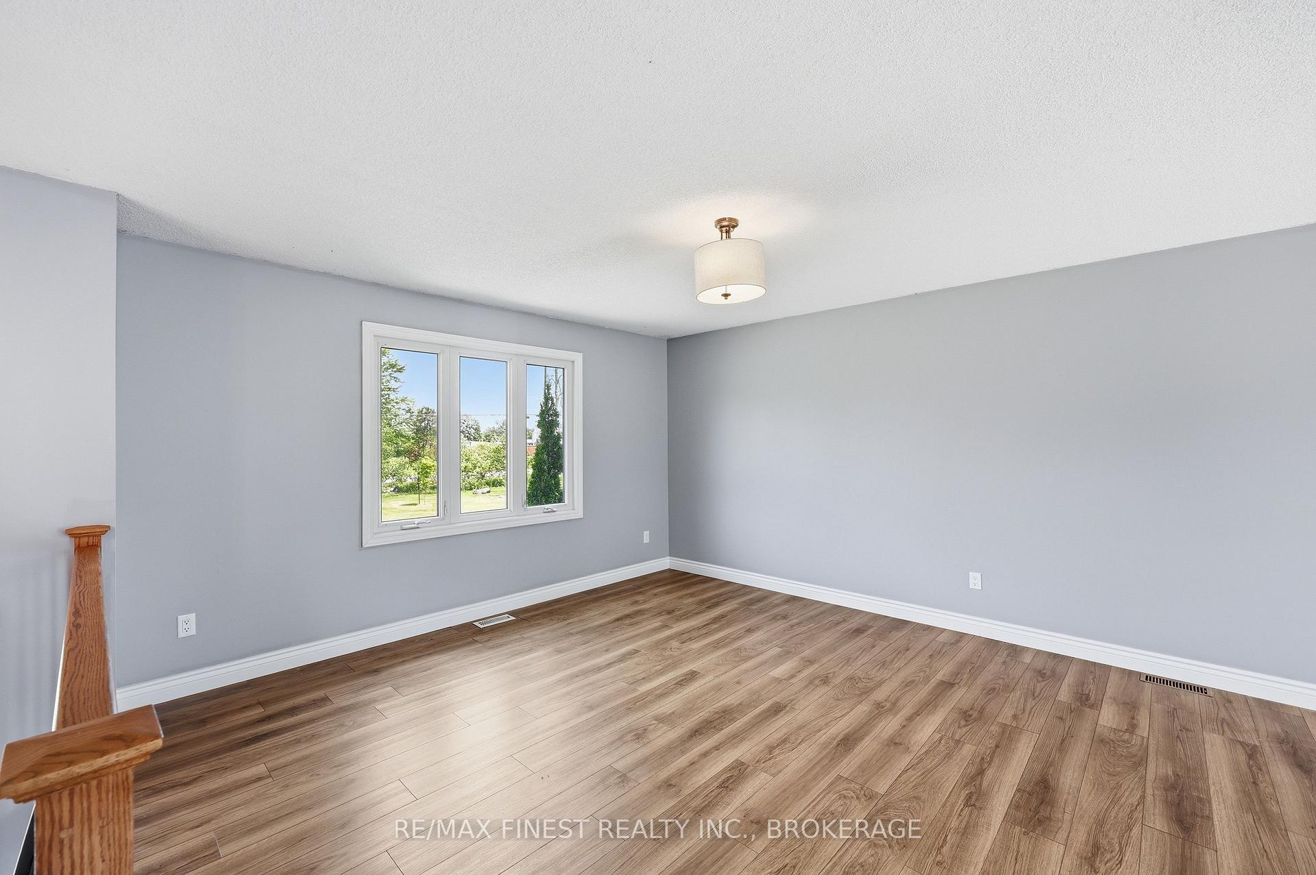 Photo 12 of 3305 Amey Road, Frontenac, Frontenac South — HOMEH