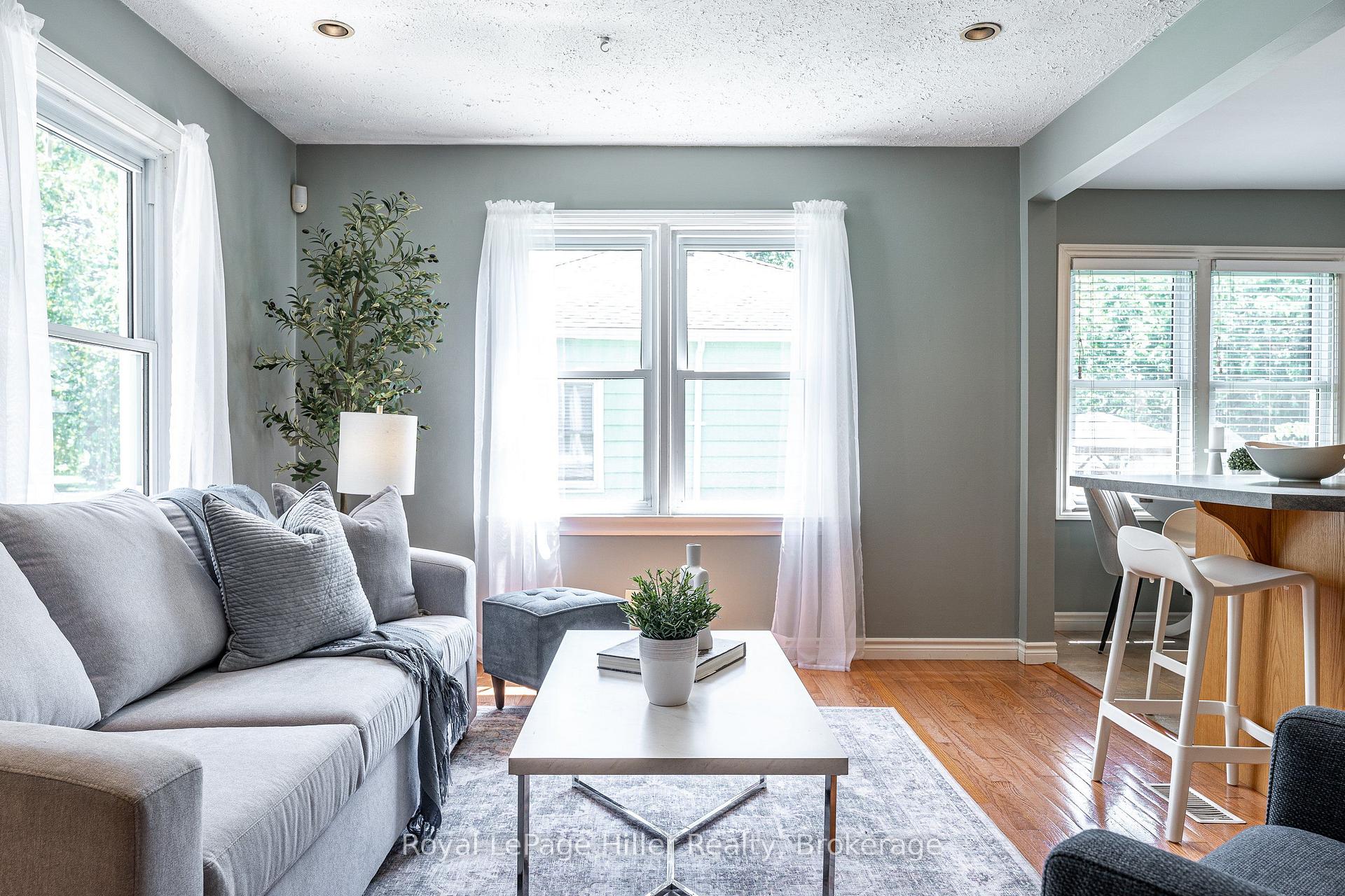 Photo 3 of 18 Somerset Street, Stratford — HOMEH