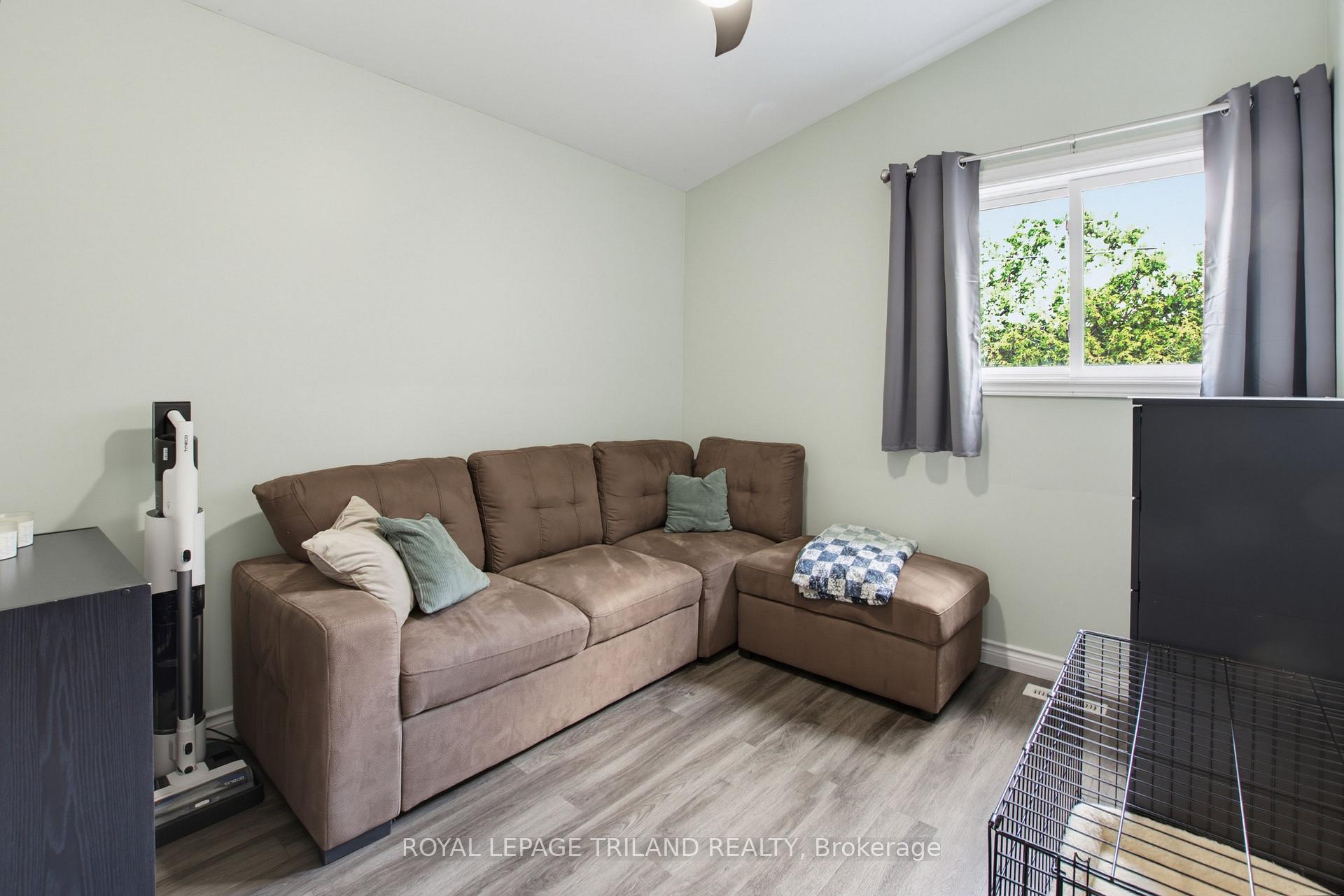Photo 5 of 71 Joyce Street, St. Thomas — HOMEH