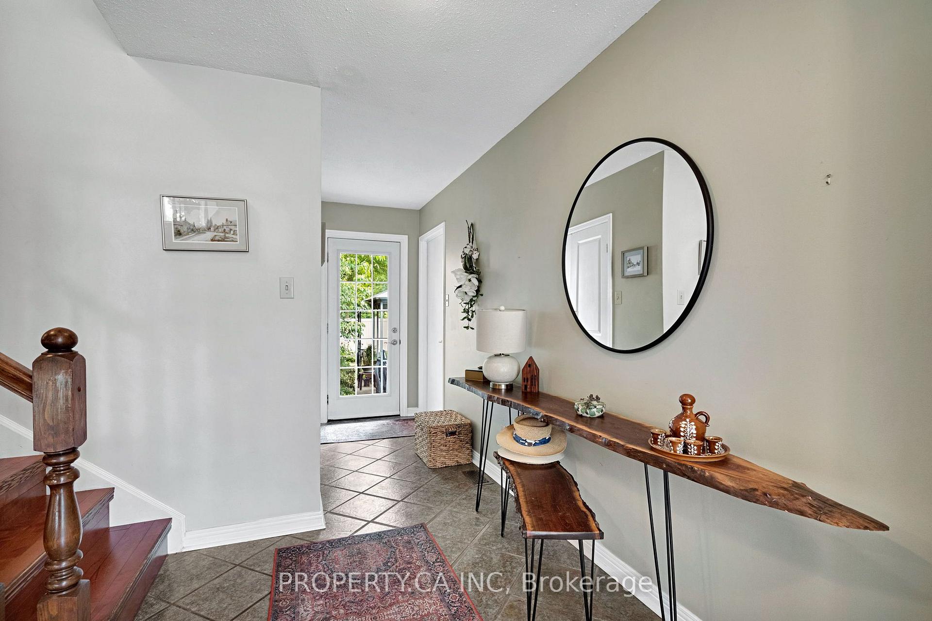 Photo 8 of 1620 Farmbrook Road, London, East P — HOMEH