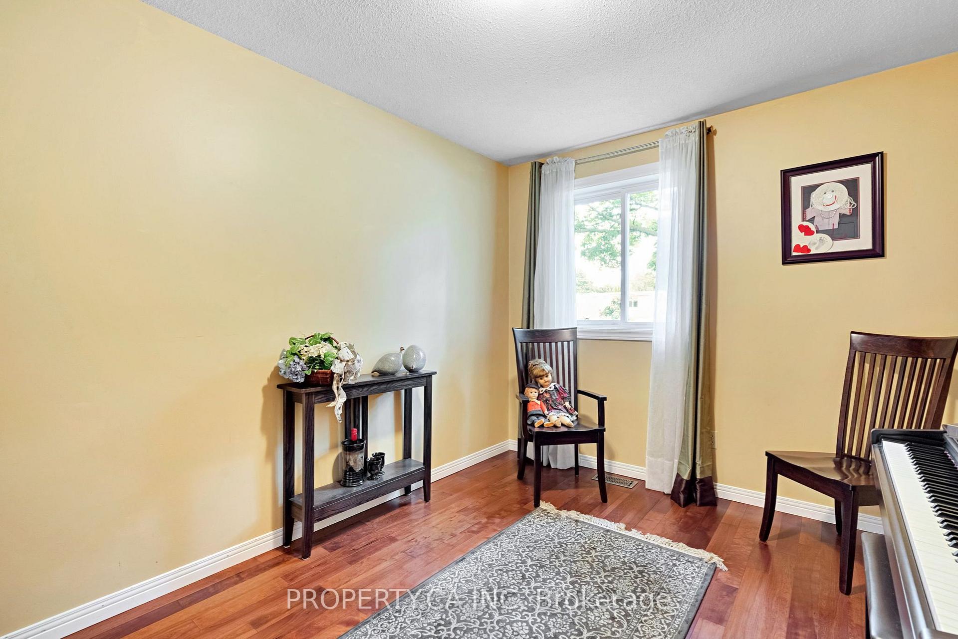 Photo 25 of 1620 Farmbrook Road, London, East P — HOMEH