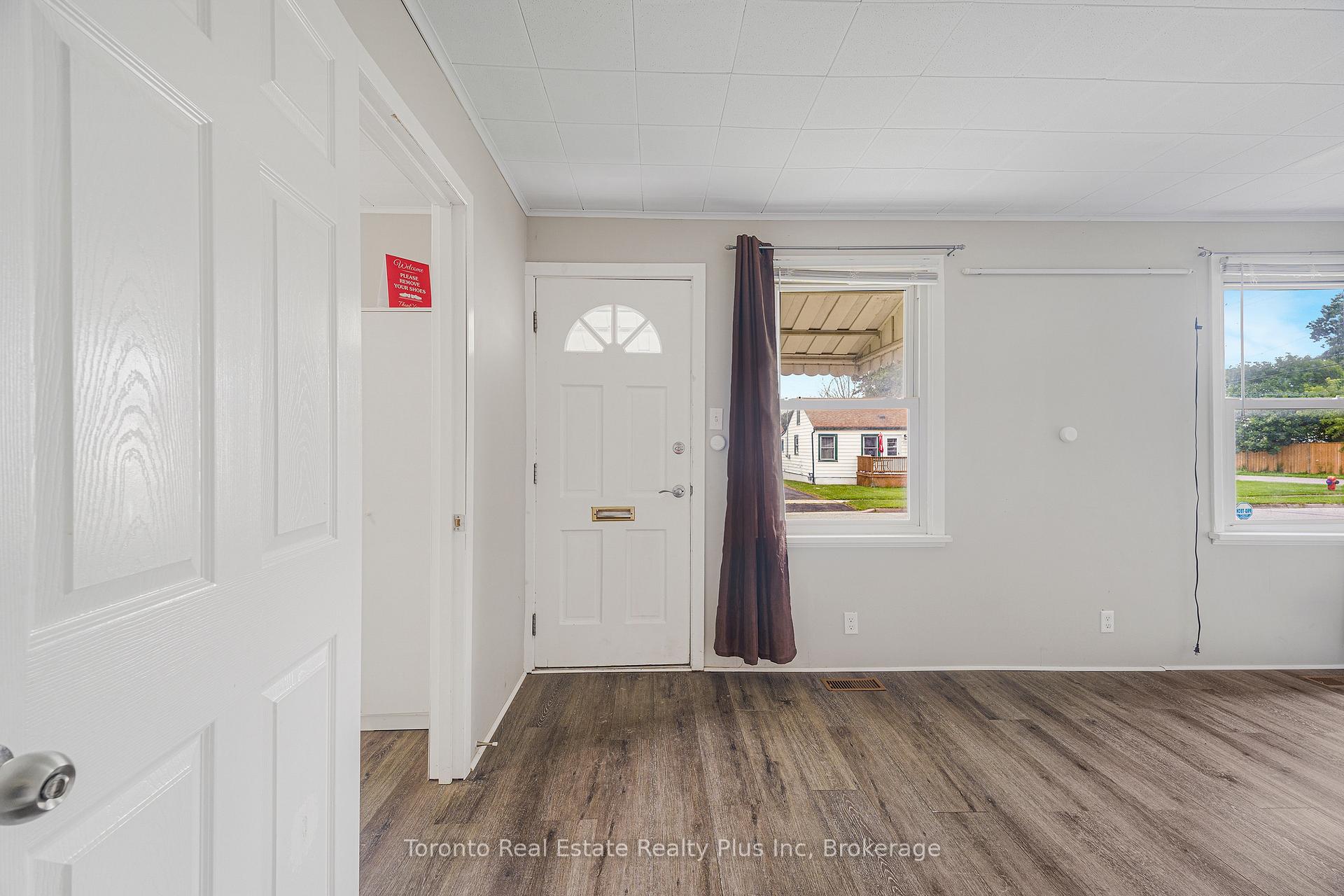 Photo 3 of 6183 Skinner Street, Niagara Falls, Arad/Fallsview — HOMEH