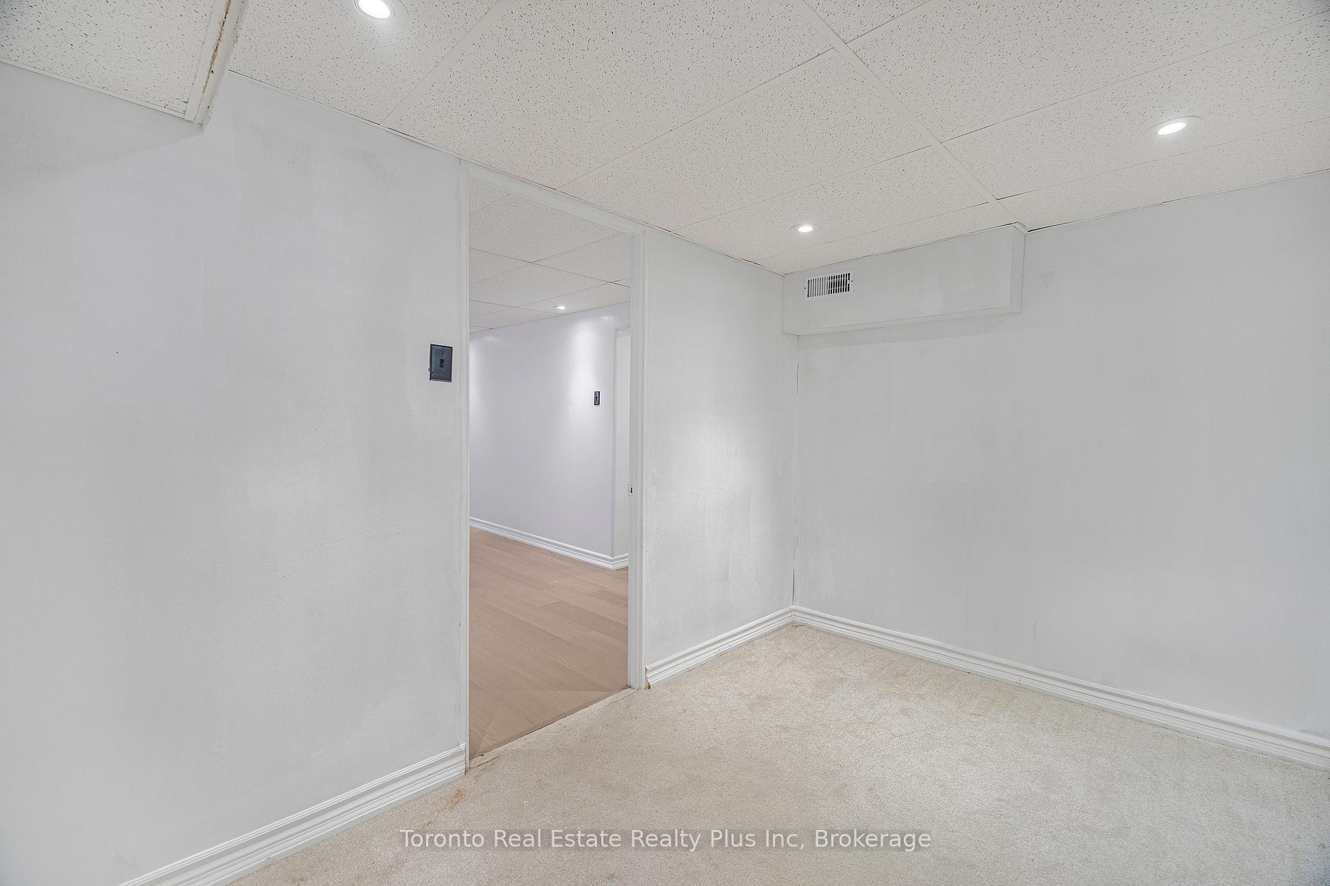 Photo 22 of 6183 Skinner Street, Niagara Falls, Arad/Fallsview — HOMEH