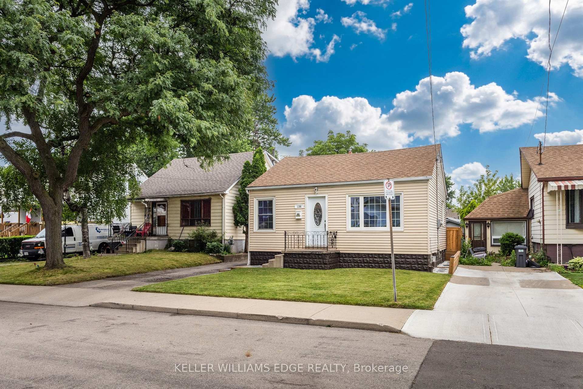 Photo 3 of 134 Selkirk Avenue, Hamilton, Normanhurst — HOMEH