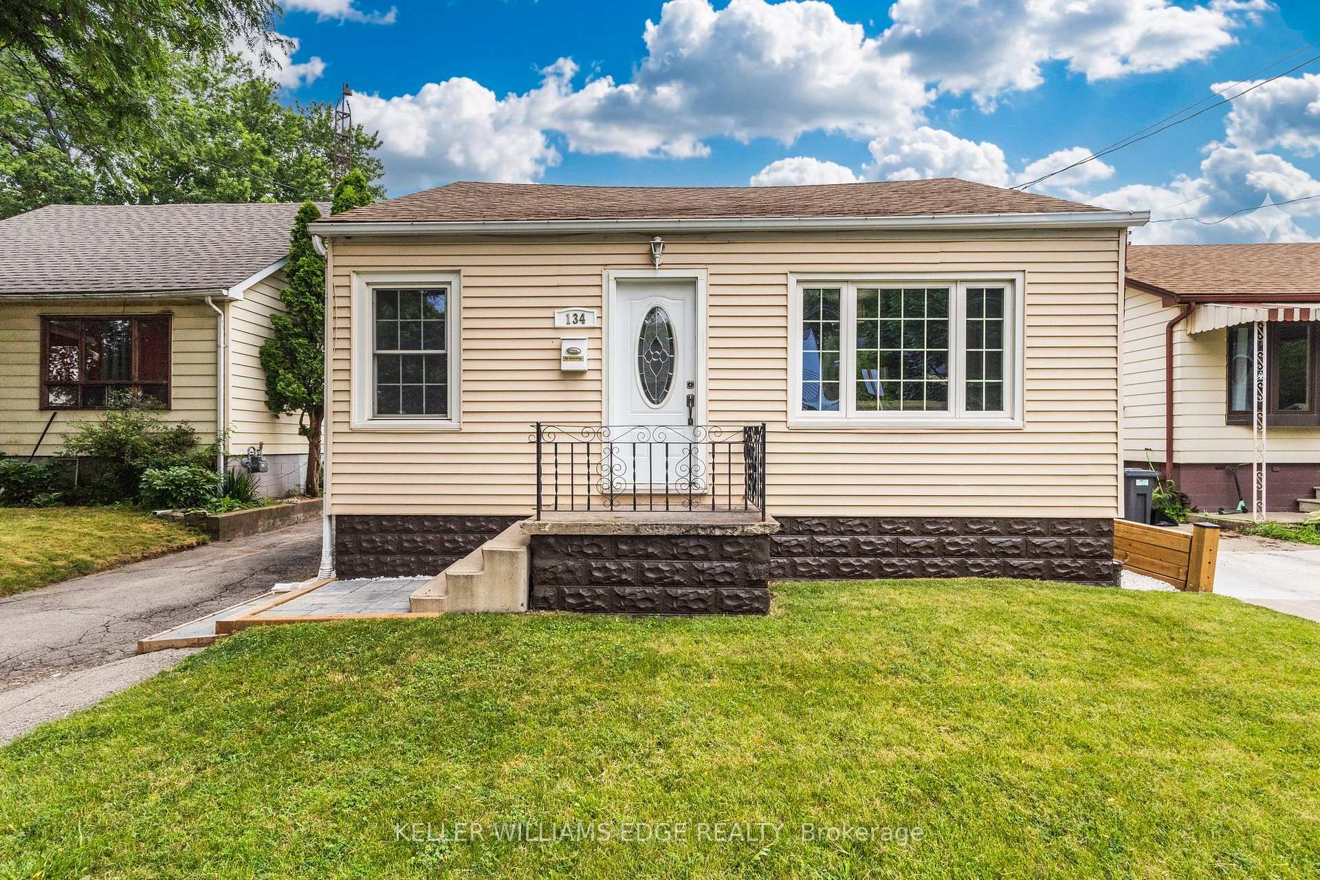 Photo 4 of 134 Selkirk Avenue, Hamilton, Normanhurst — HOMEH