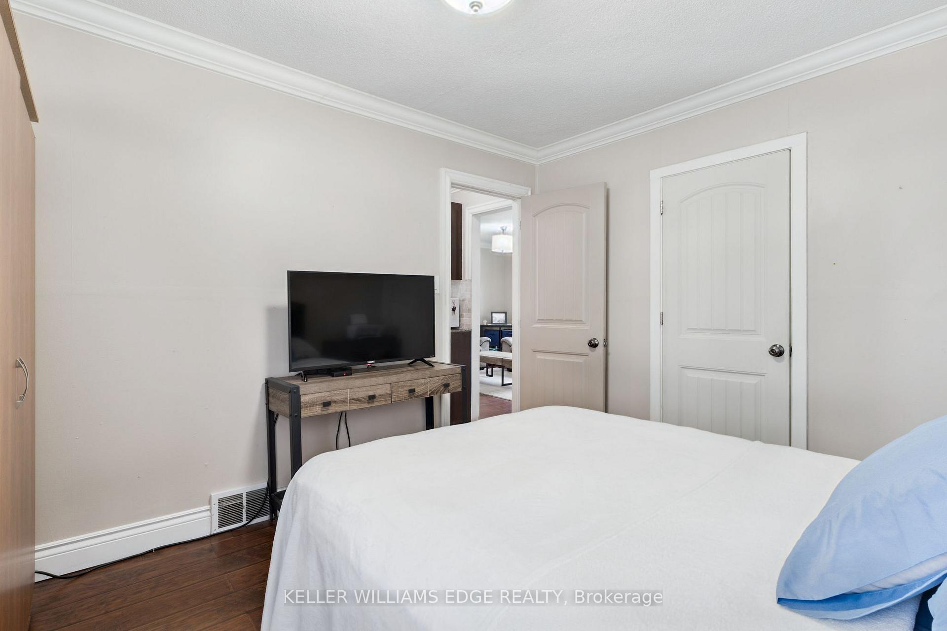 Photo 16 of 134 Selkirk Avenue, Hamilton, Normanhurst — HOMEH