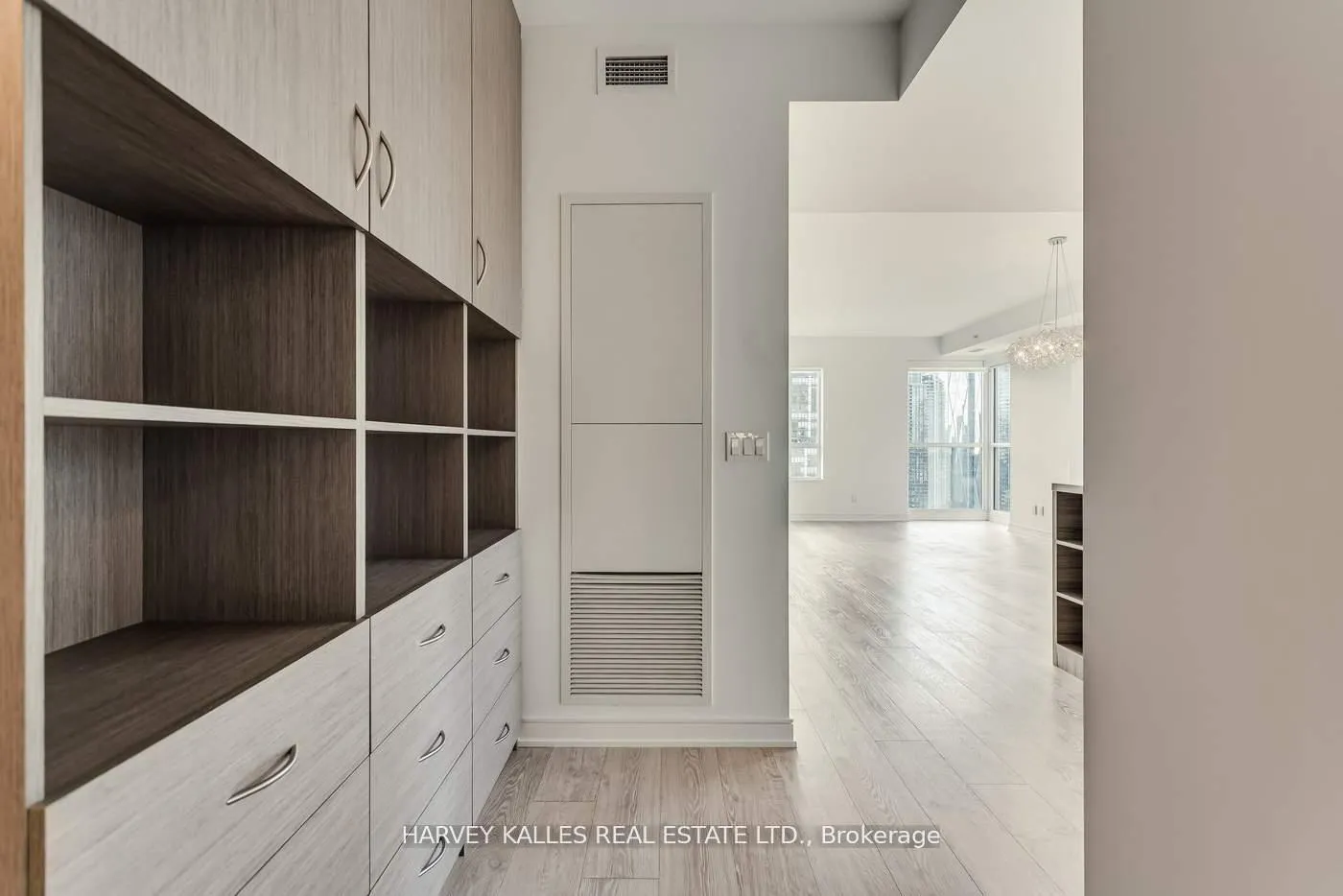 Photo 9 of Unit 2709, 88 Scott Street, Toronto, Church-Yonge Corridor — HOMEH
