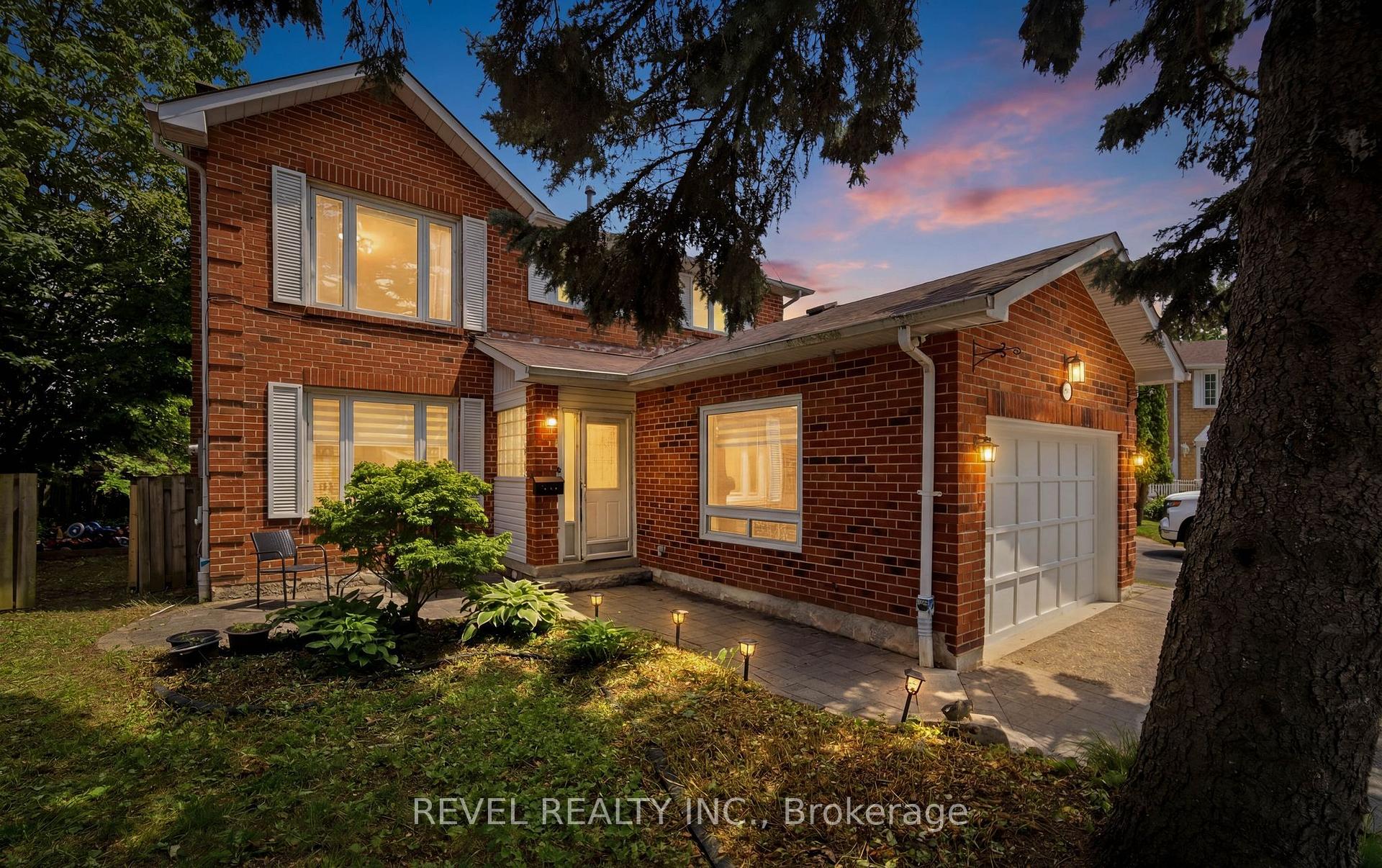 Photo 1 of 13 Flowers Crescent, Ajax, South West — HOMEH
