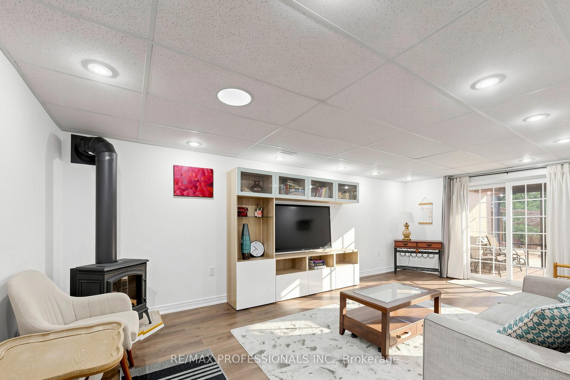 Photo 19 of 17 Barwell Crescent, Etobicoke, Rexdale-Kipling — HOMEH