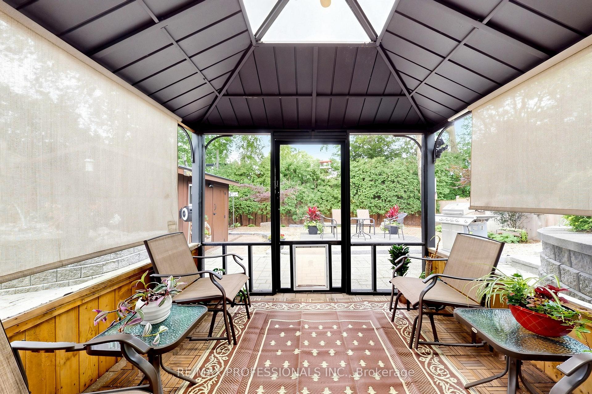 Photo 26 of 17 Barwell Crescent, Etobicoke, Rexdale-Kipling — HOMEH