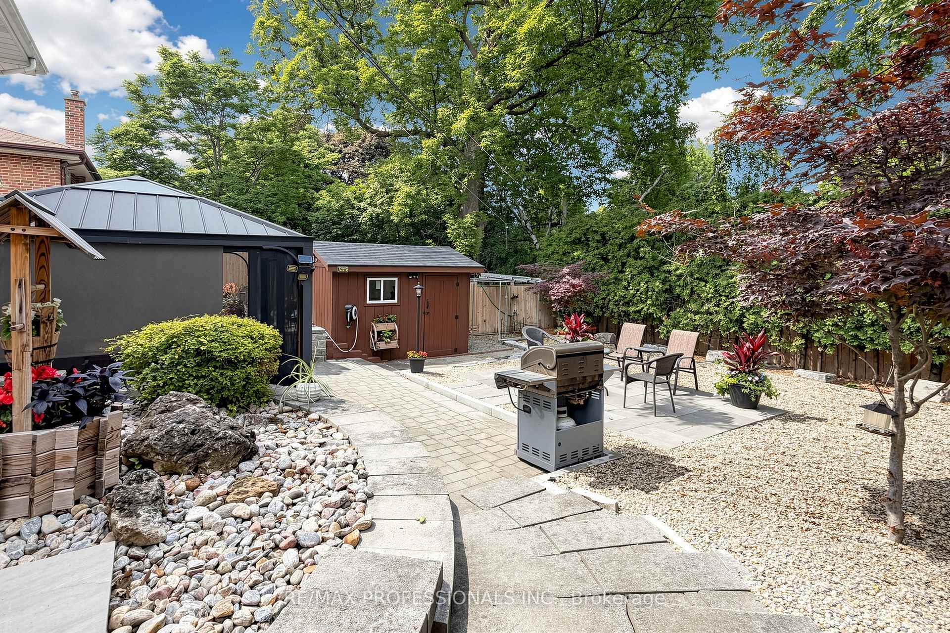 Photo 28 of 17 Barwell Crescent, Etobicoke, Rexdale-Kipling — HOMEH