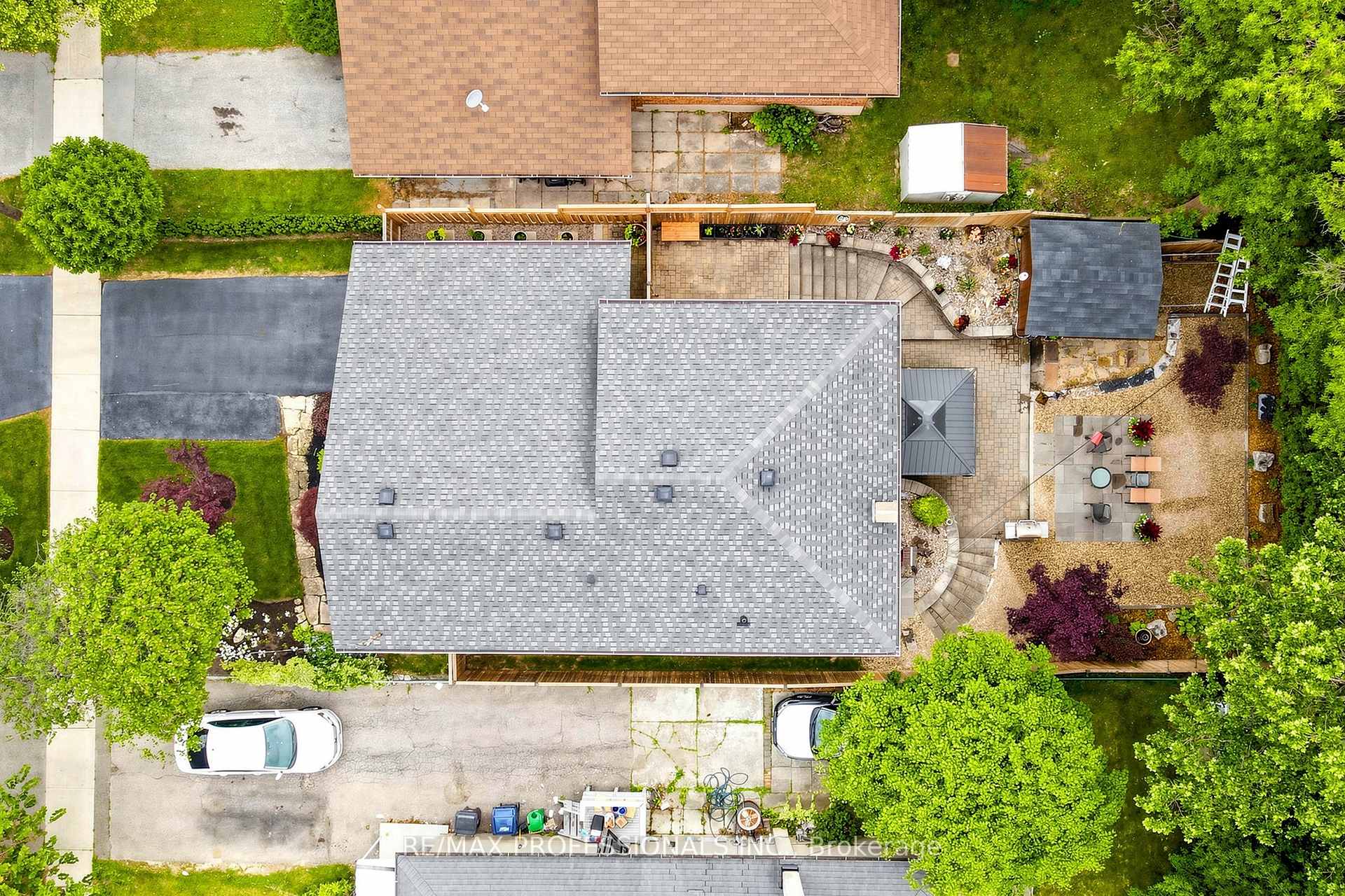 Photo 32 of 17 Barwell Crescent, Etobicoke, Rexdale-Kipling — HOMEH